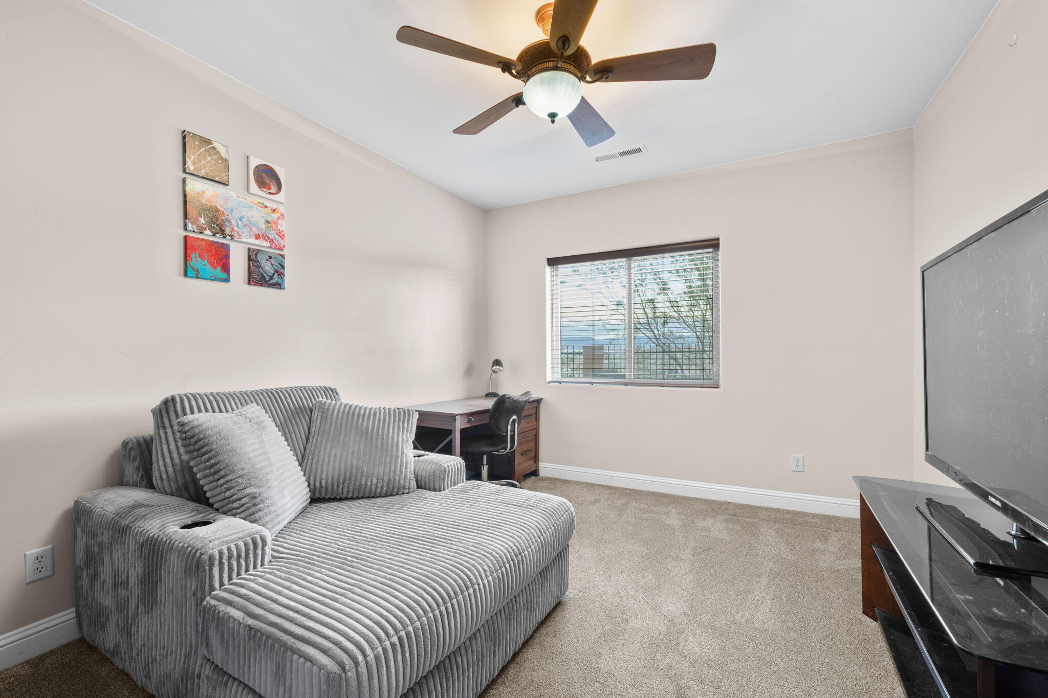 KNOLLS AT LITTLE VALLEY - Residential