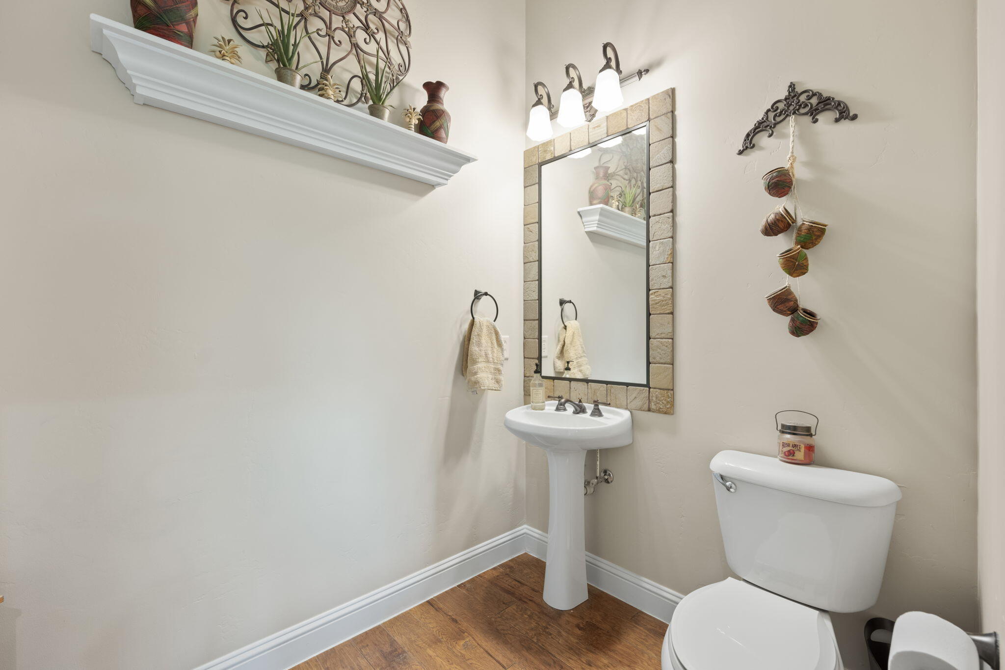 KNOLLS AT LITTLE VALLEY - Residential