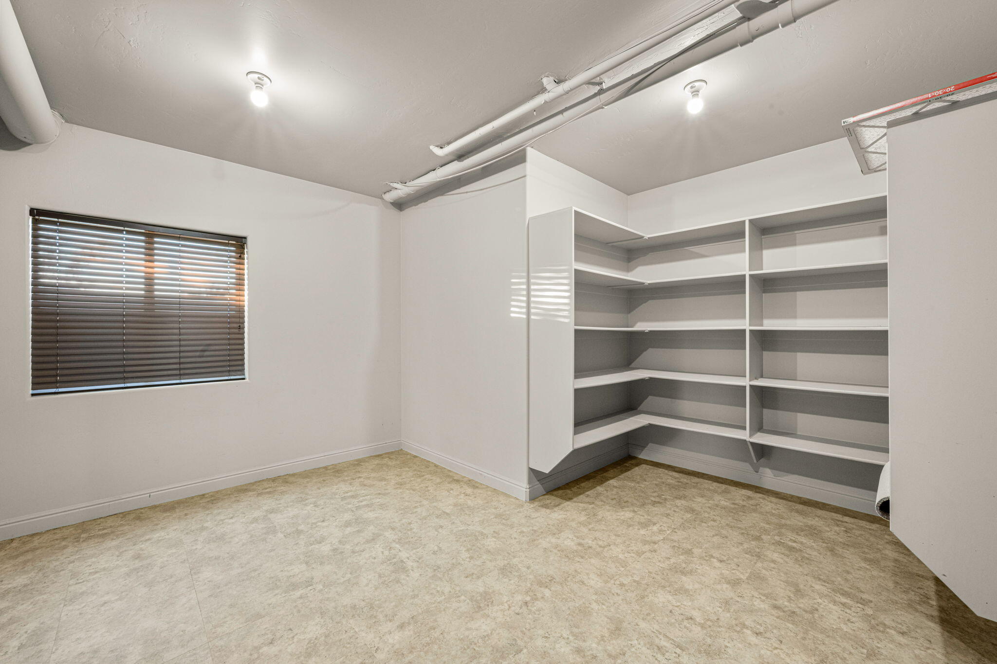 KNOLLS AT LITTLE VALLEY - Residential