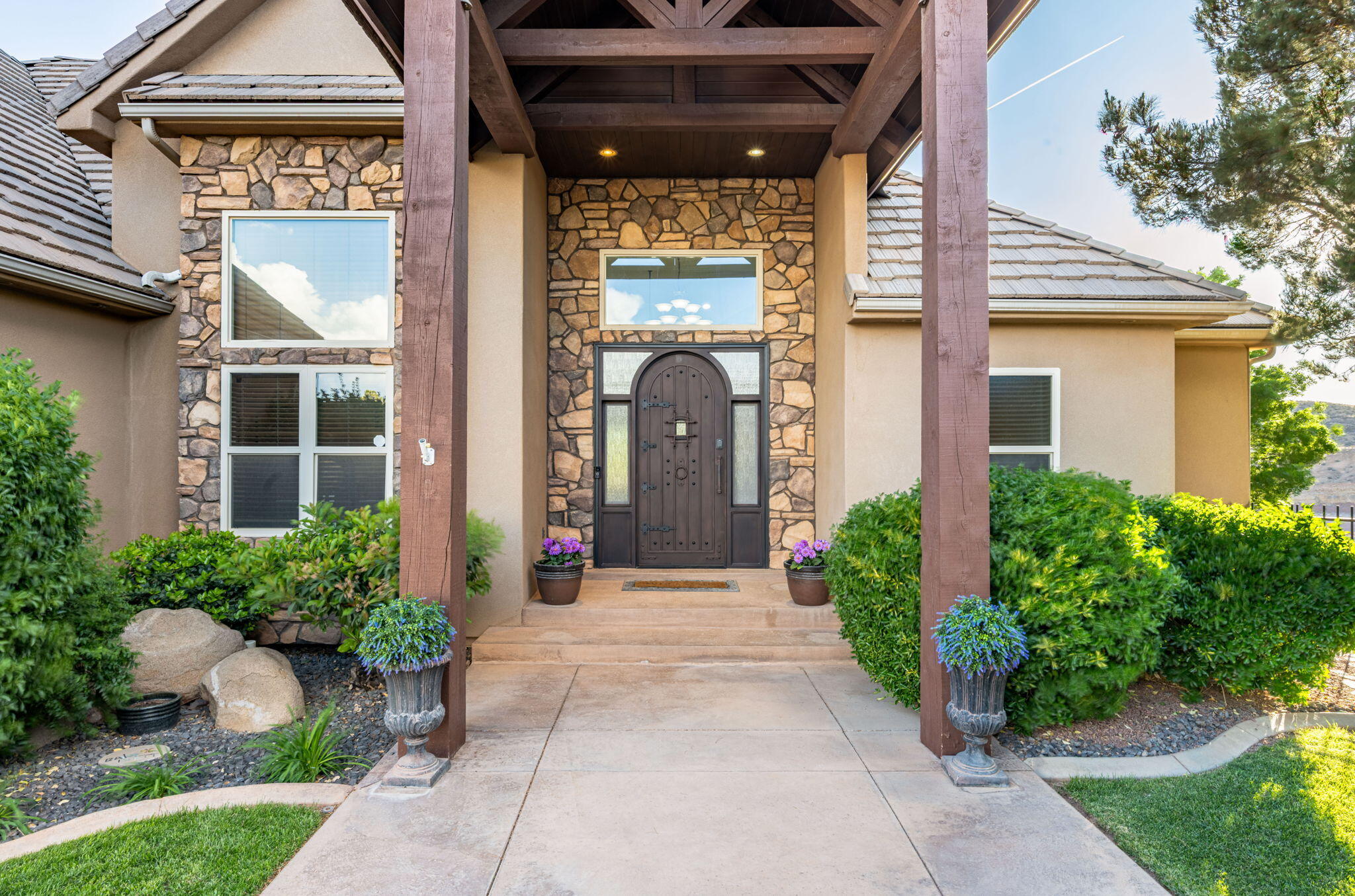 KNOLLS AT LITTLE VALLEY - Residential