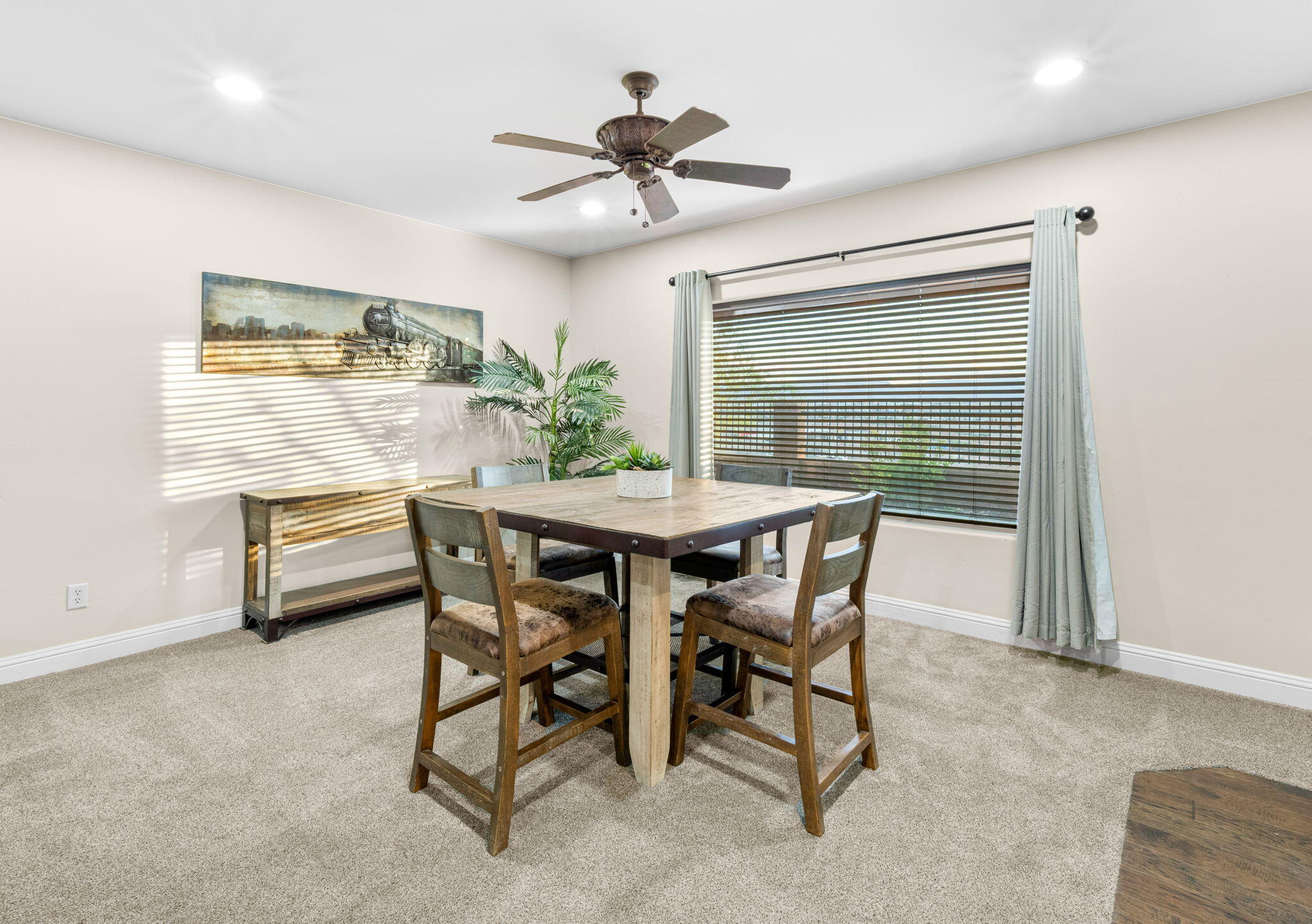 KNOLLS AT LITTLE VALLEY - Residential