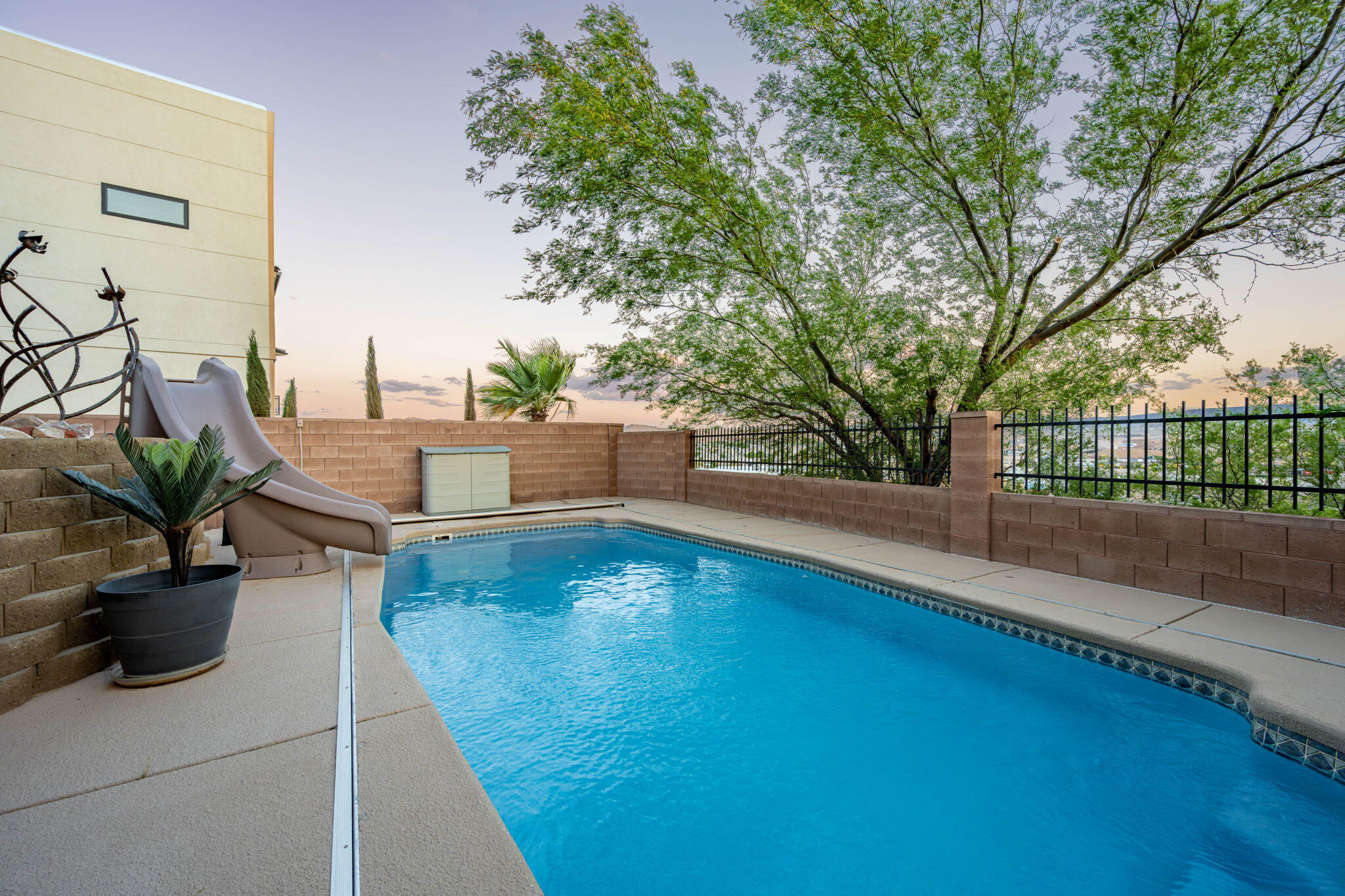 KNOLLS AT LITTLE VALLEY - Residential