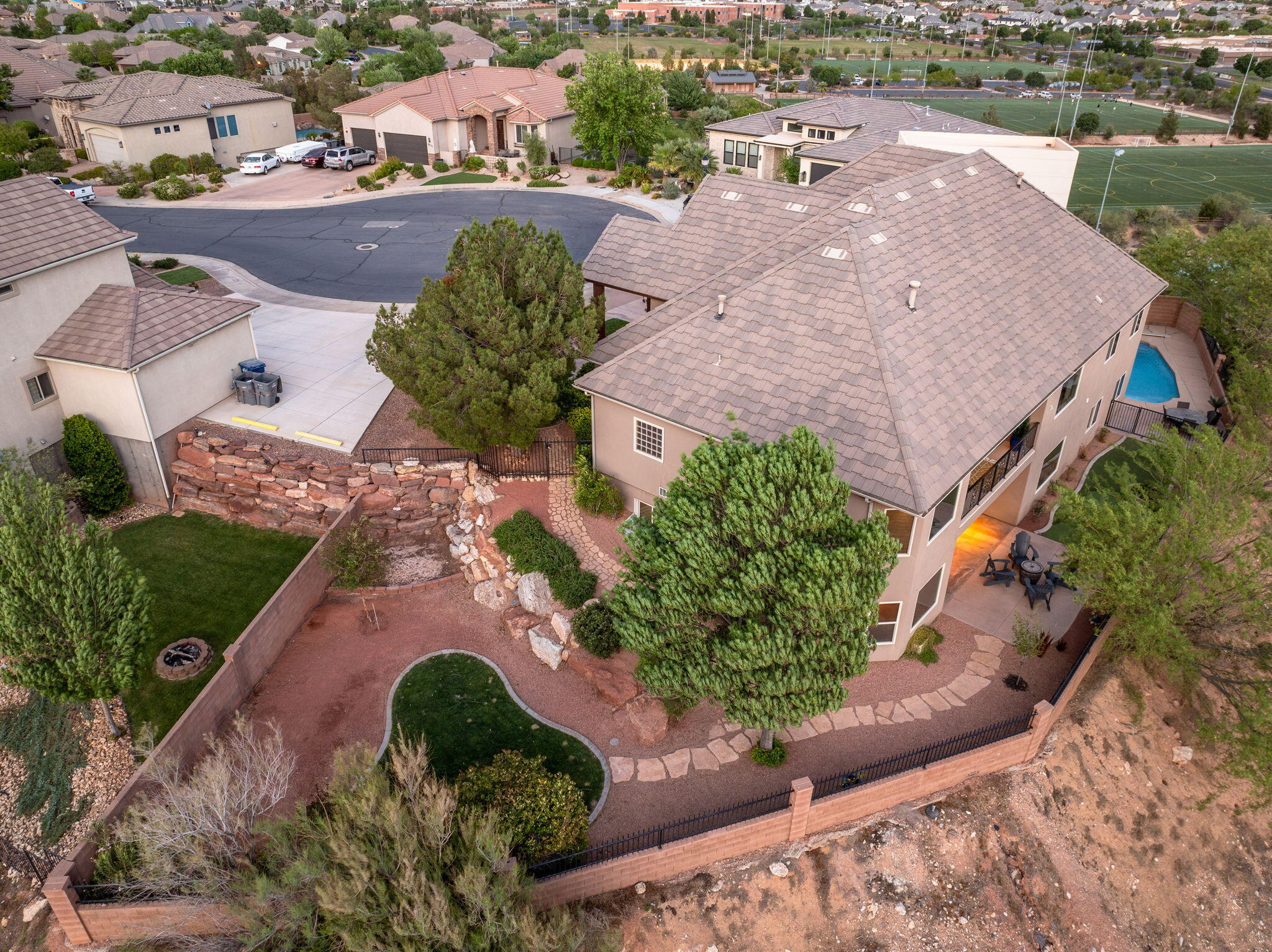 KNOLLS AT LITTLE VALLEY - Residential