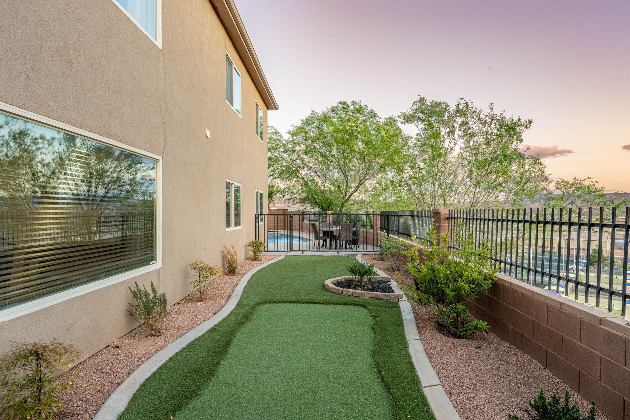 KNOLLS AT LITTLE VALLEY - Residential