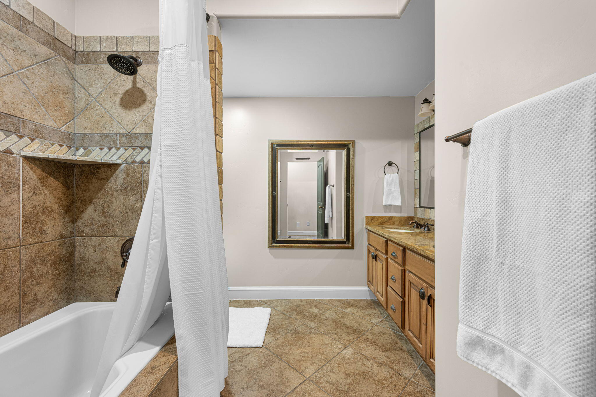 KNOLLS AT LITTLE VALLEY - Residential