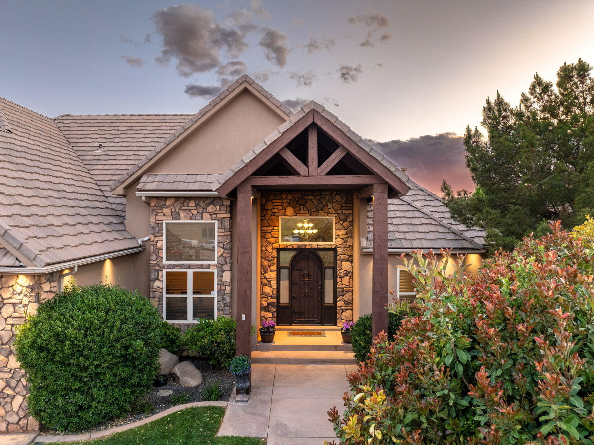 KNOLLS AT LITTLE VALLEY - Residential