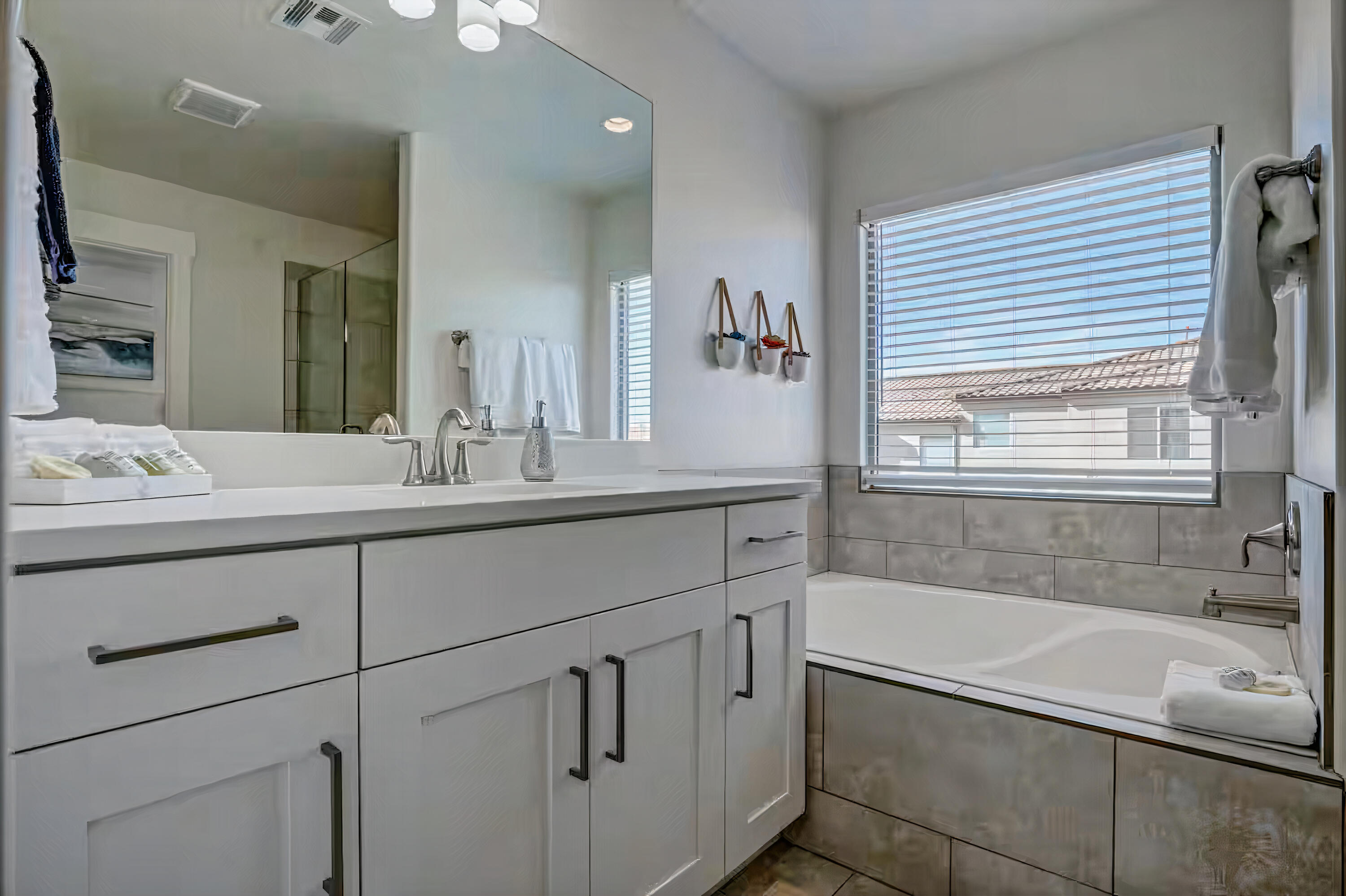 10 DIAGONAL CONDOS - Residential