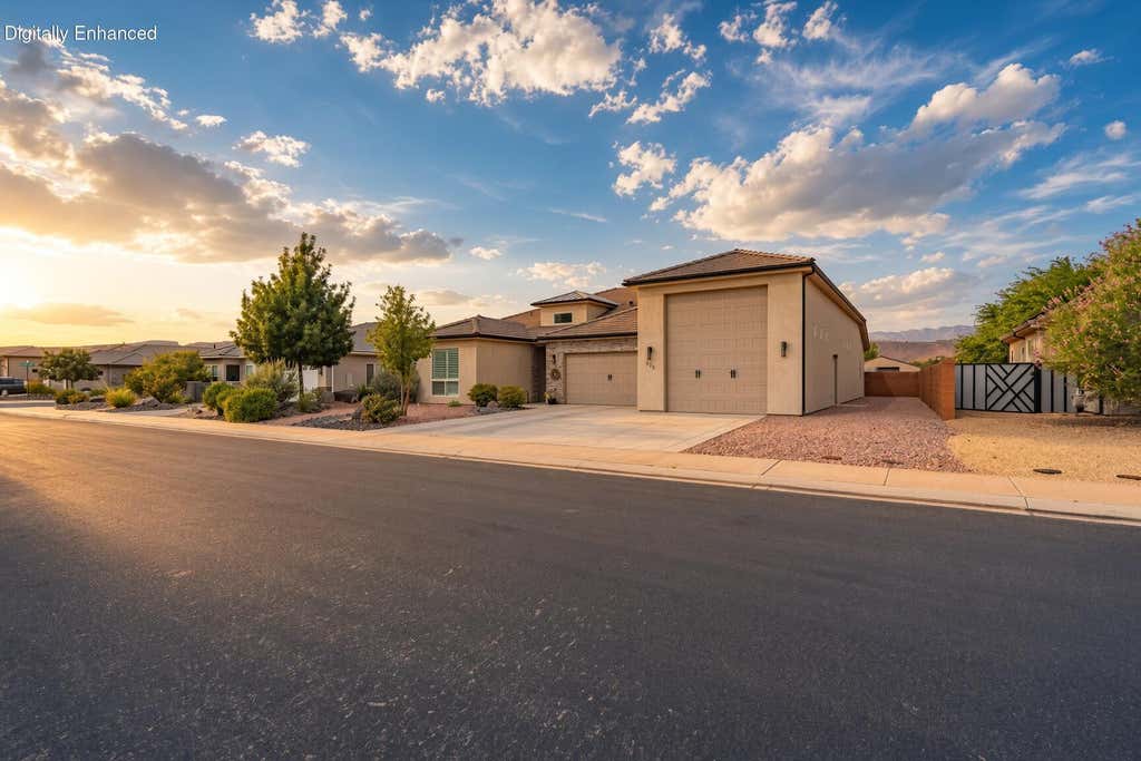 Photo of 528 S Morning Retreat DR, Ivins, UT 84738 (MLS # 26-275139)