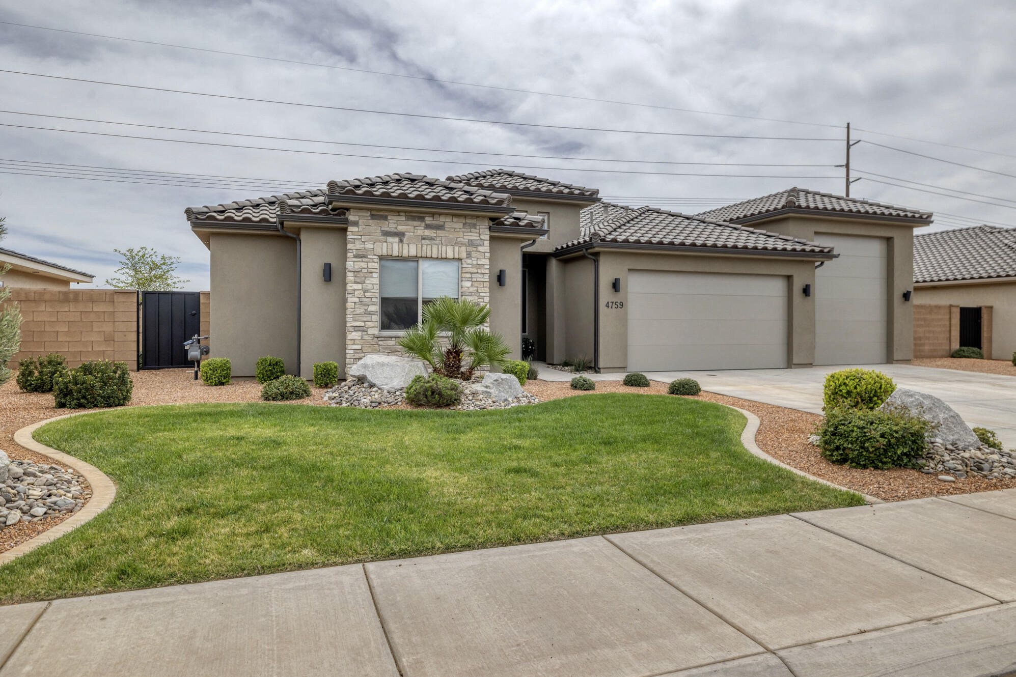 SEDERO AT DESERT SANDS - Residential