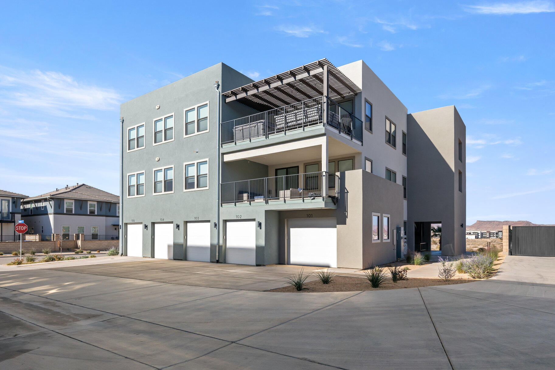 DESERT COLOR CONDOS - Residential