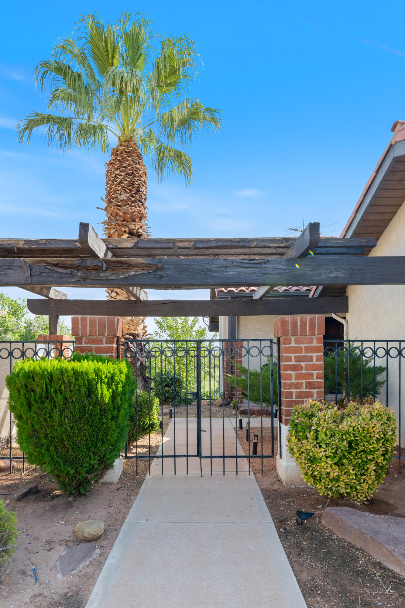 TONAQUINT INDIAN HILLS - Residential