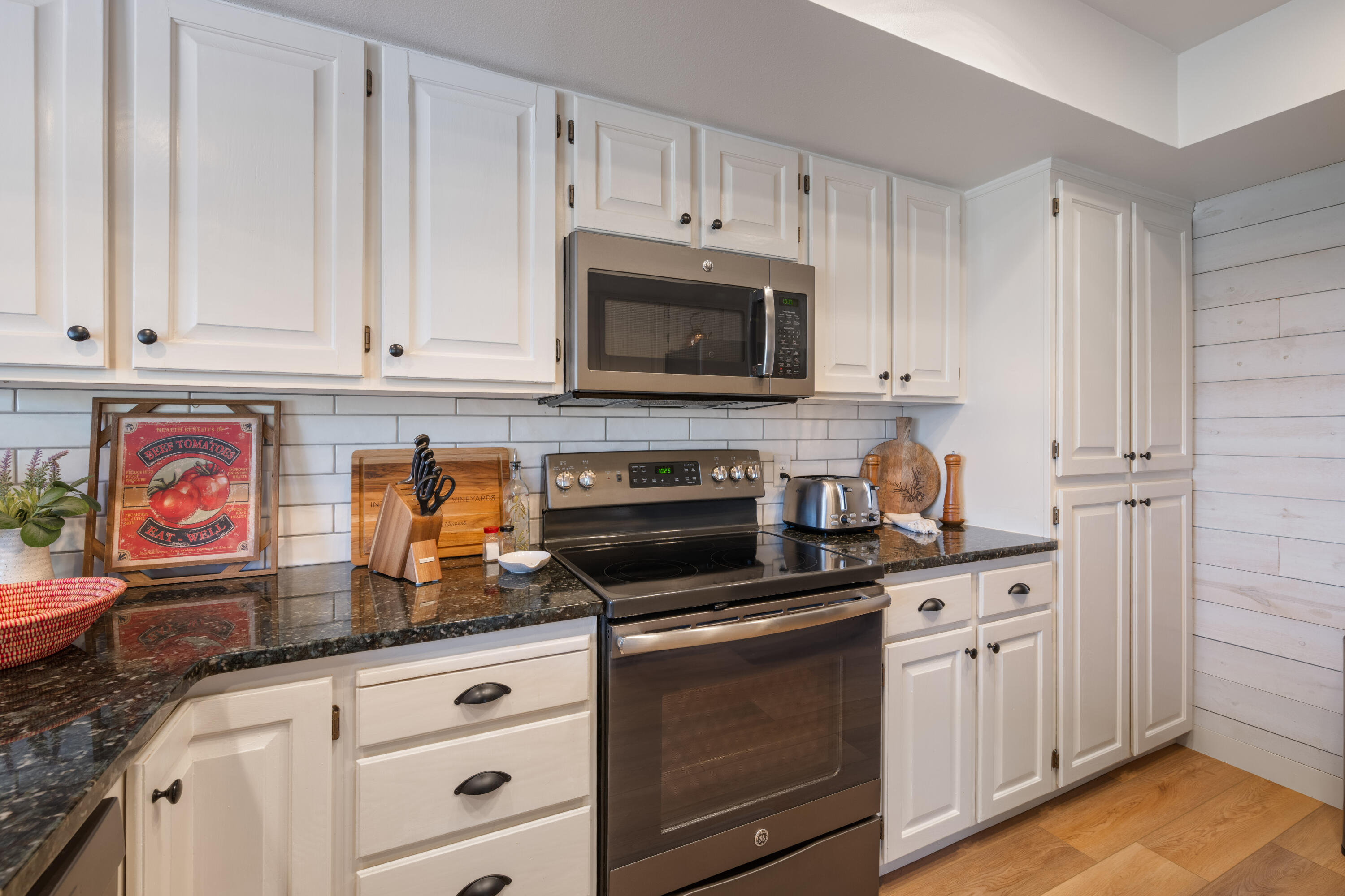 TONAQUINT INDIAN HILLS - Residential