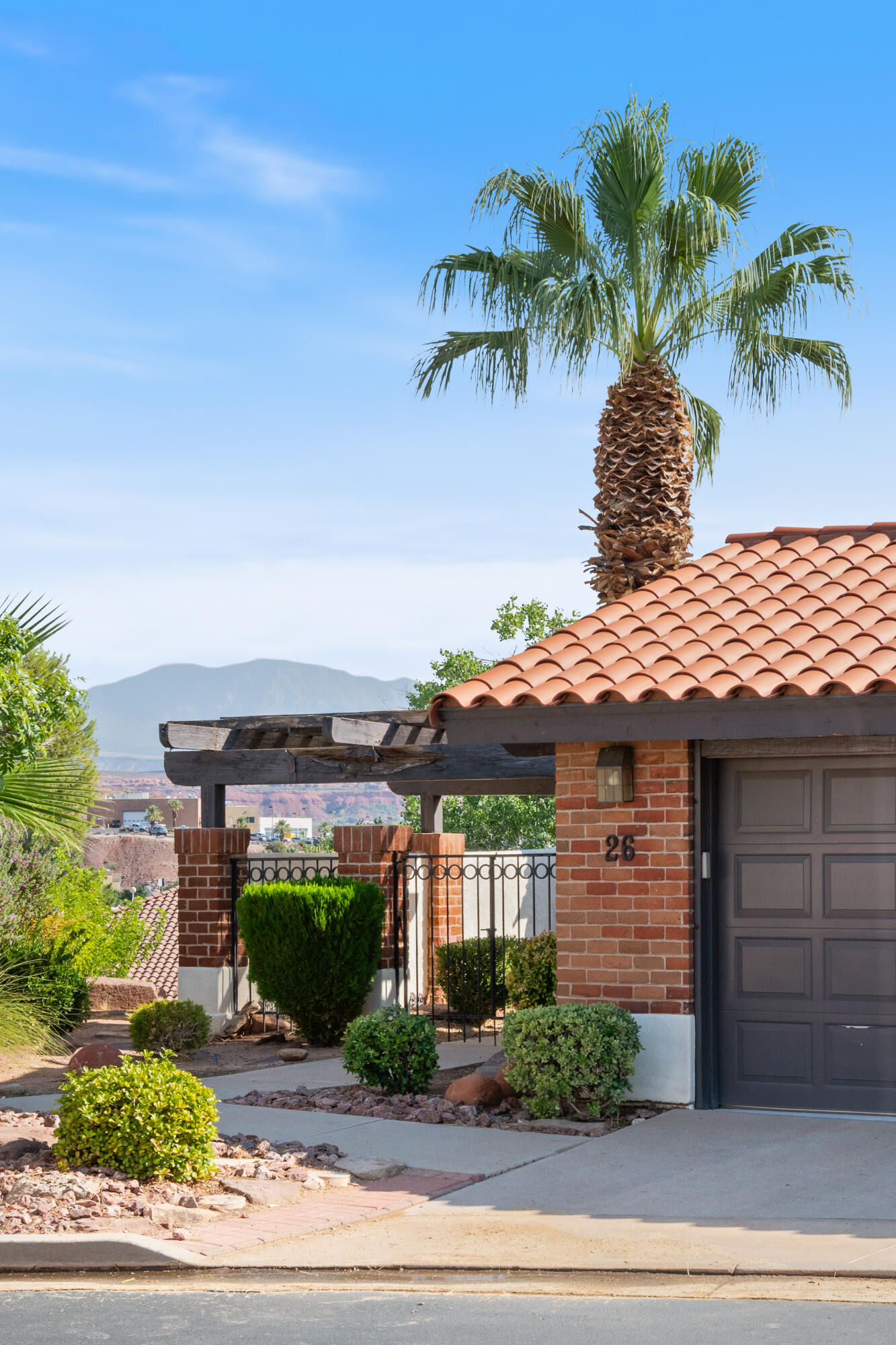 TONAQUINT INDIAN HILLS - Residential