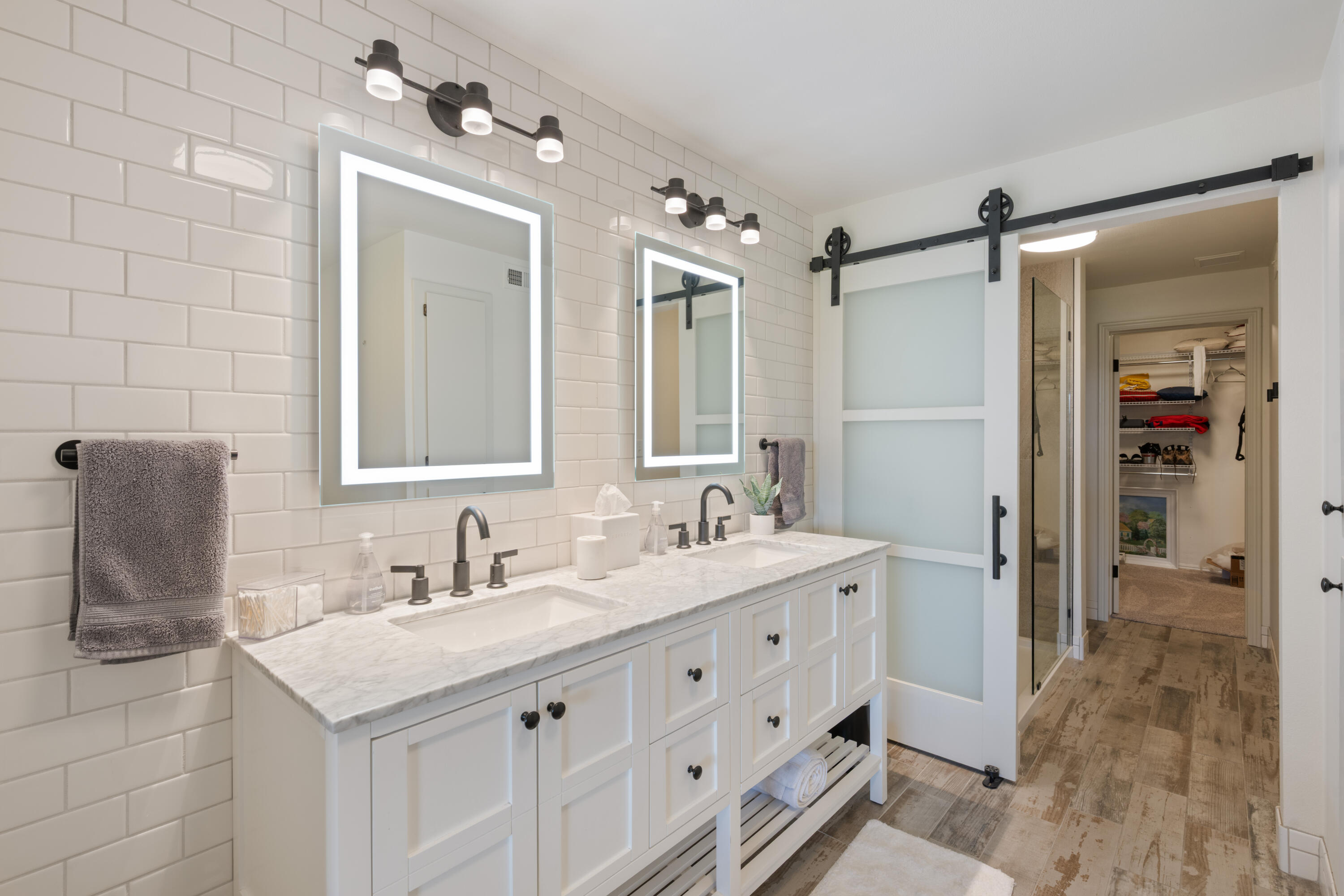 TONAQUINT INDIAN HILLS - Residential