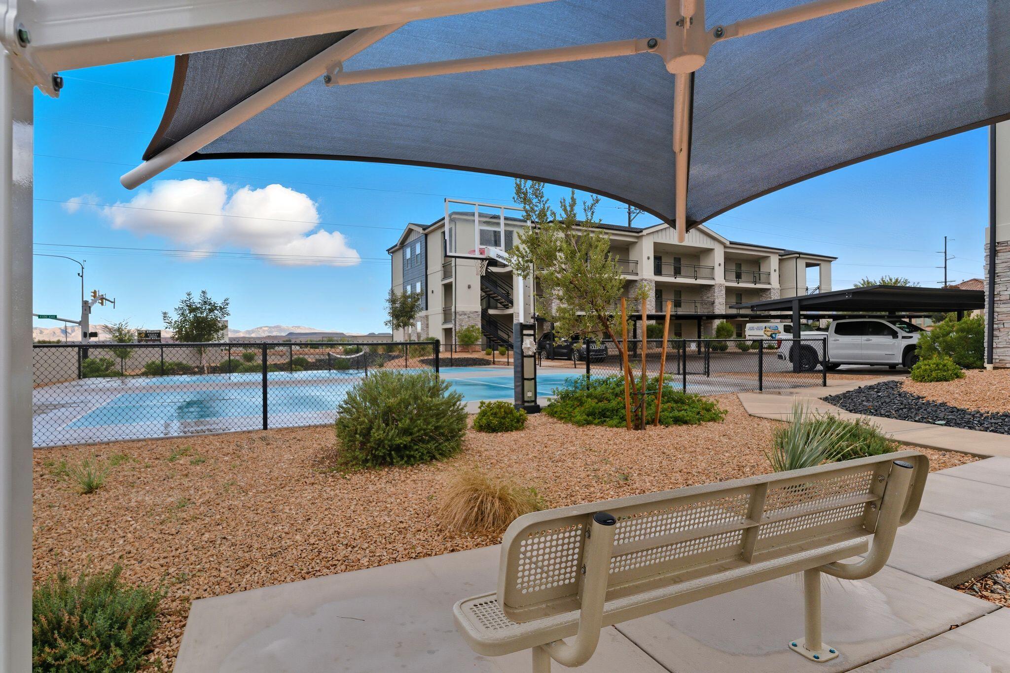 RED VISTA CONDO - Residential