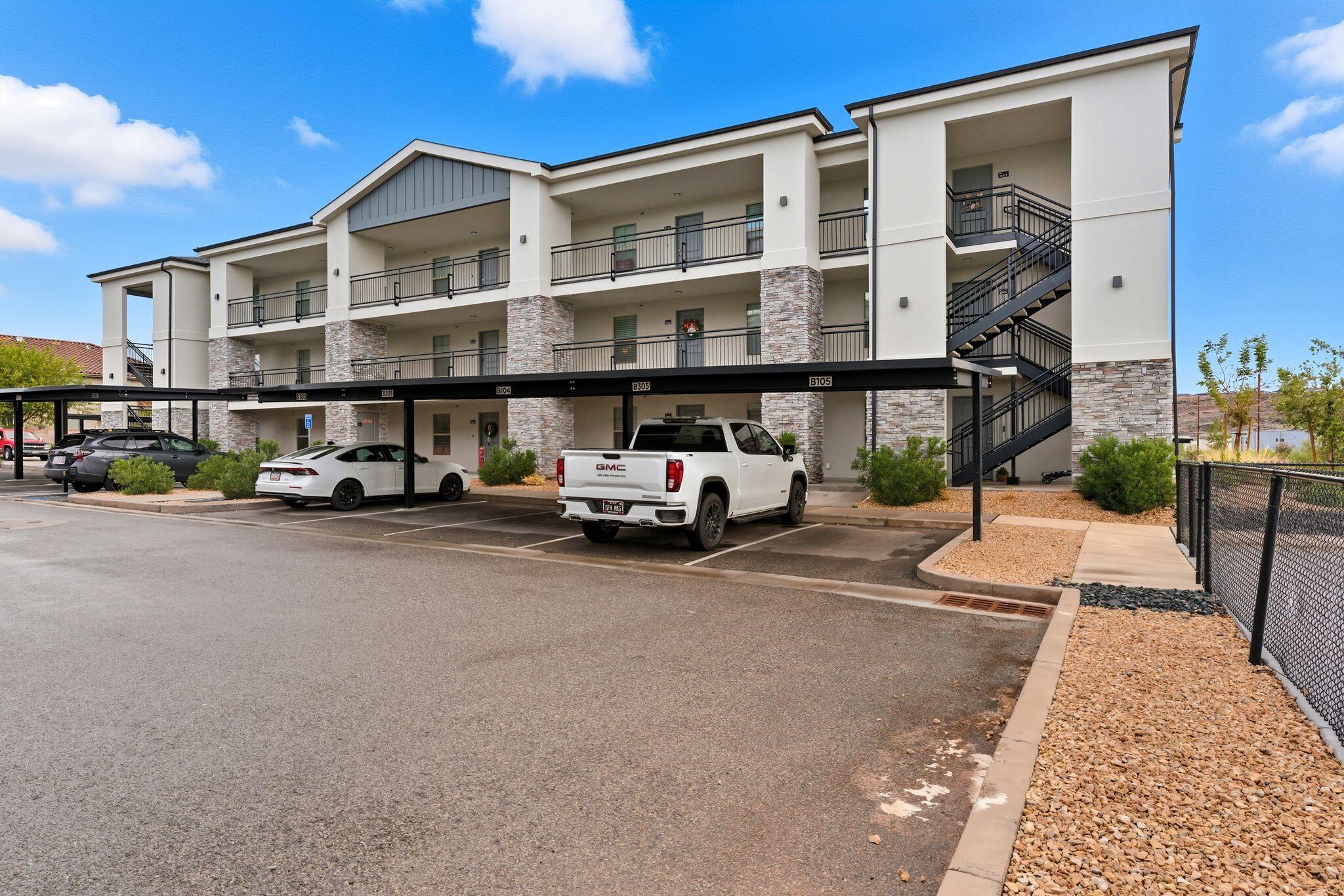 RED VISTA CONDO - Residential