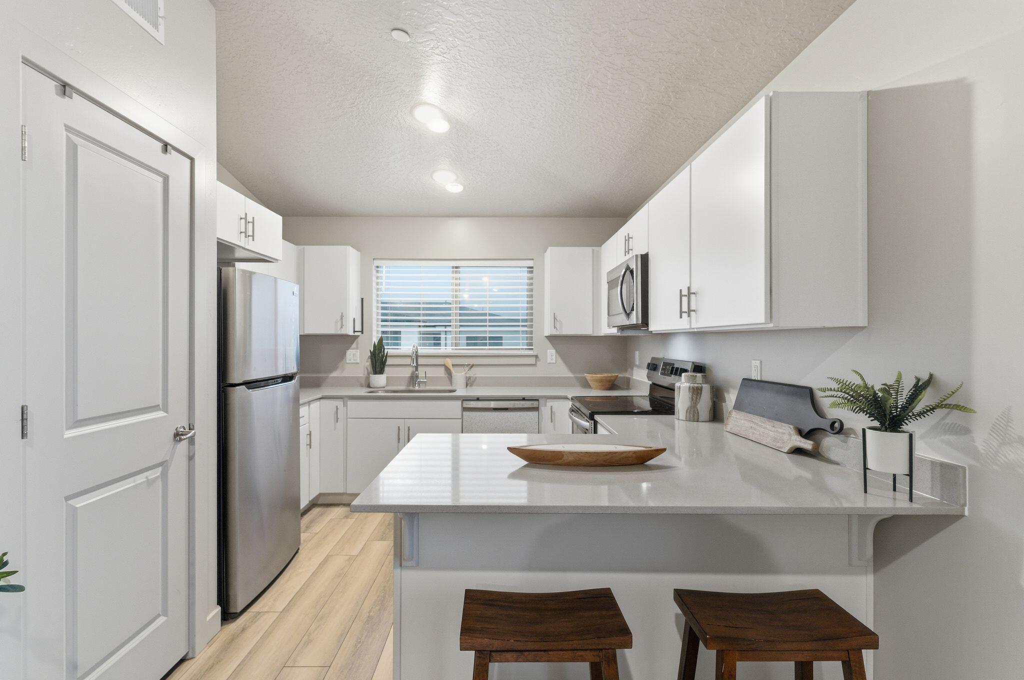 RED VISTA CONDO - Residential