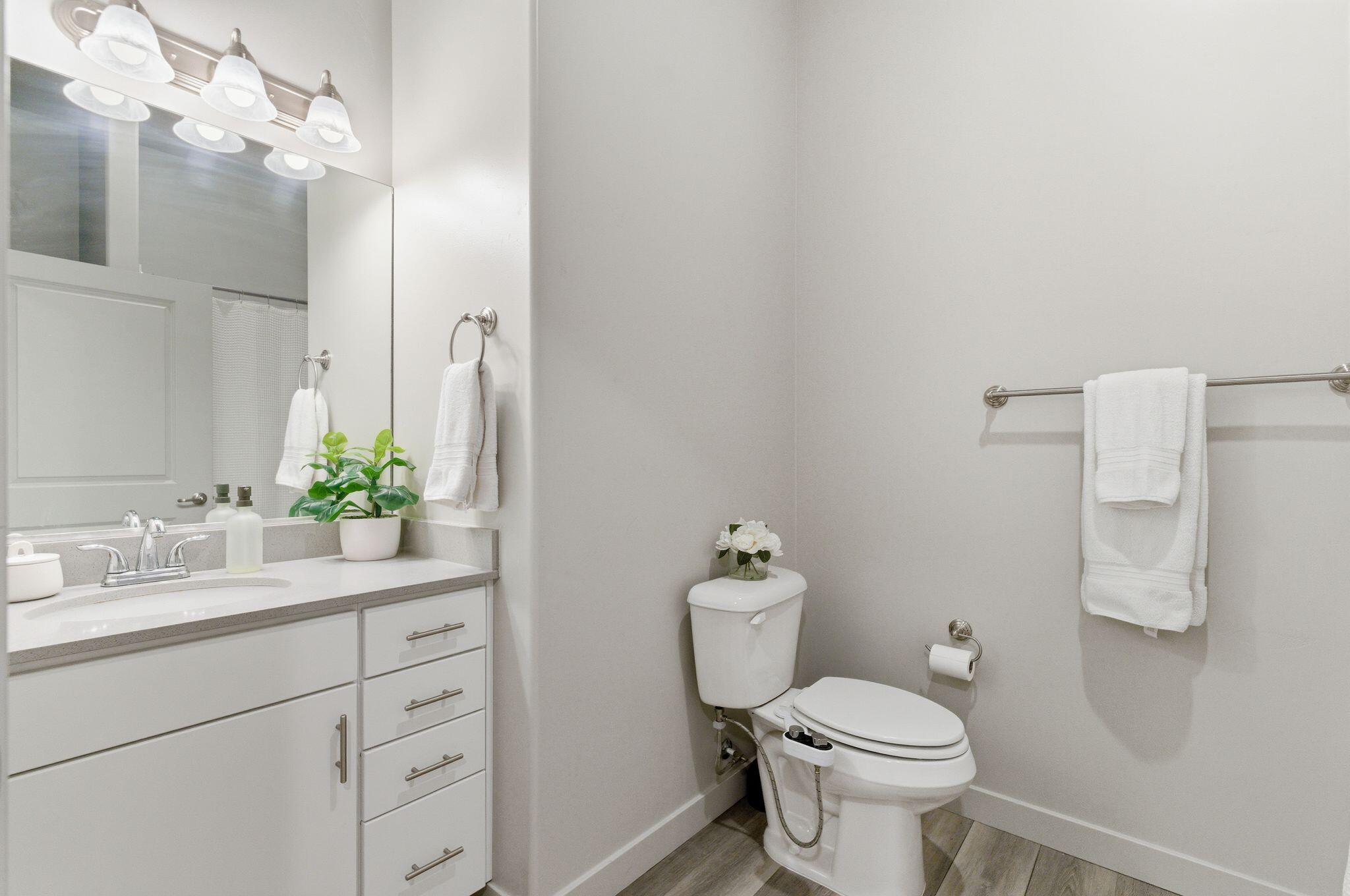 RED VISTA CONDO - Residential