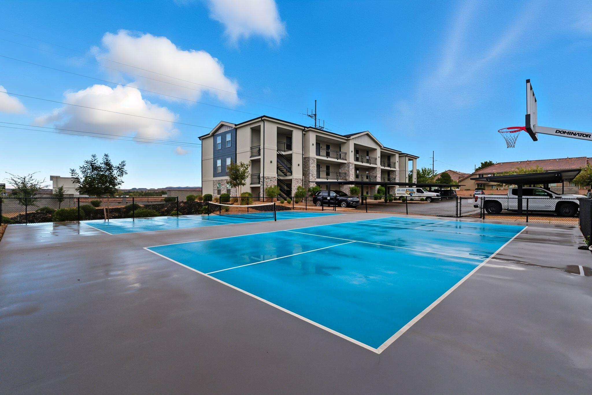 RED VISTA CONDO - Residential