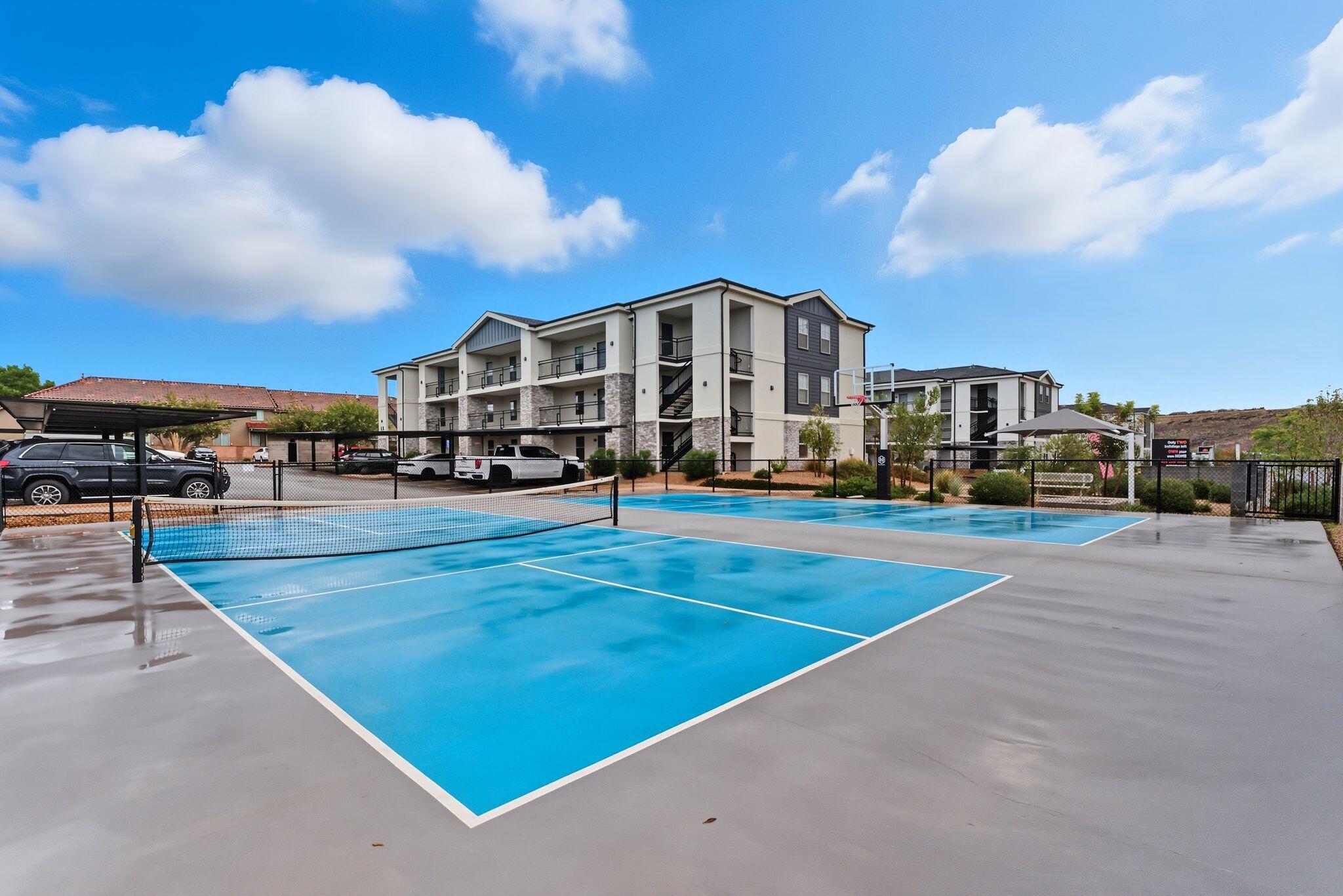 RED VISTA CONDO - Residential