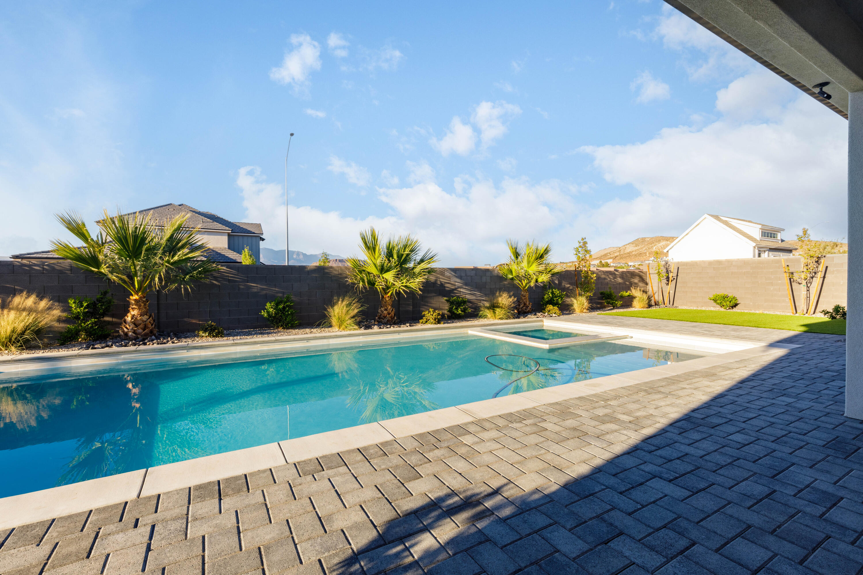 MAJESTIC FIELDS - Residential