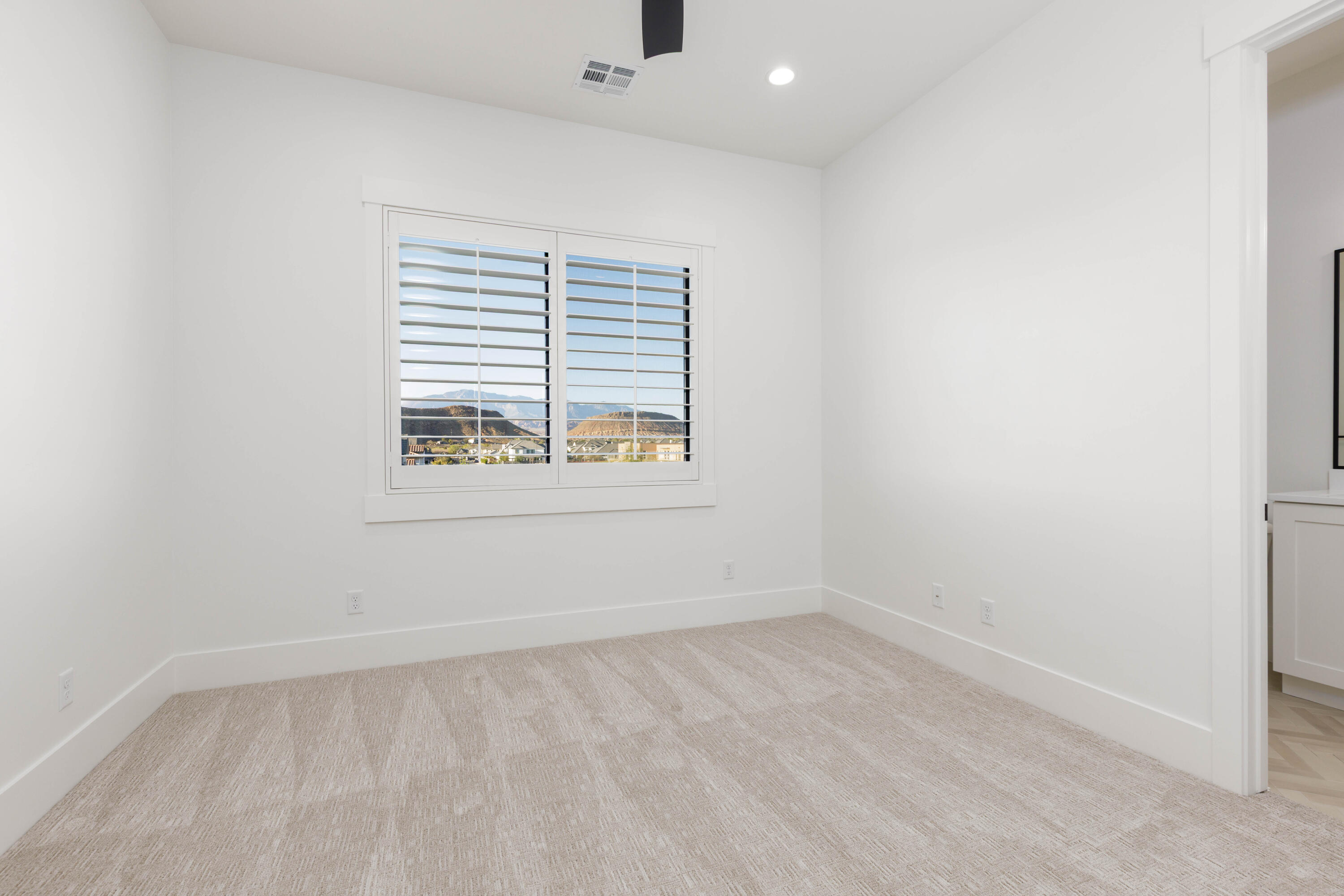 MAJESTIC FIELDS - Residential