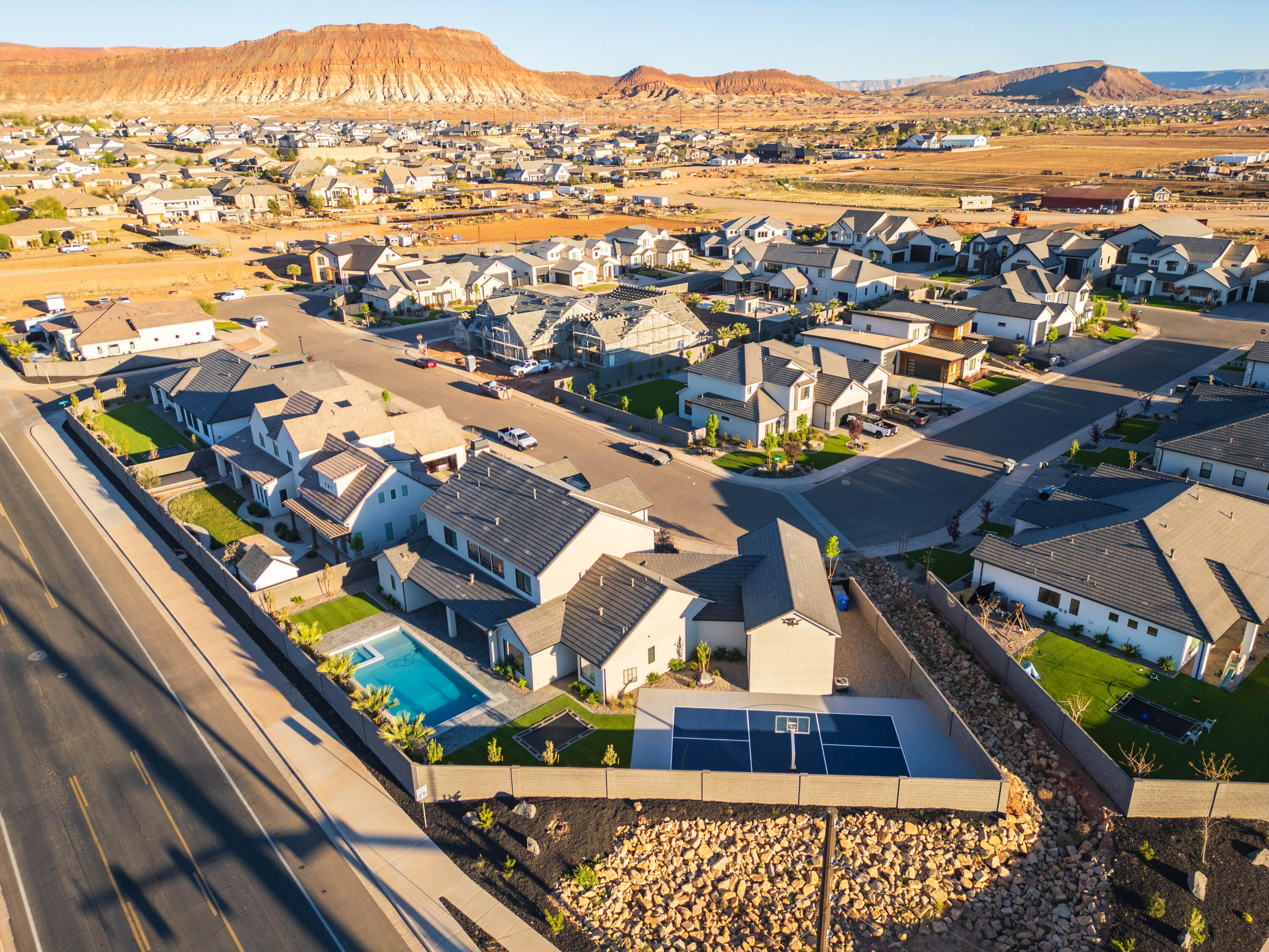MAJESTIC FIELDS - Residential