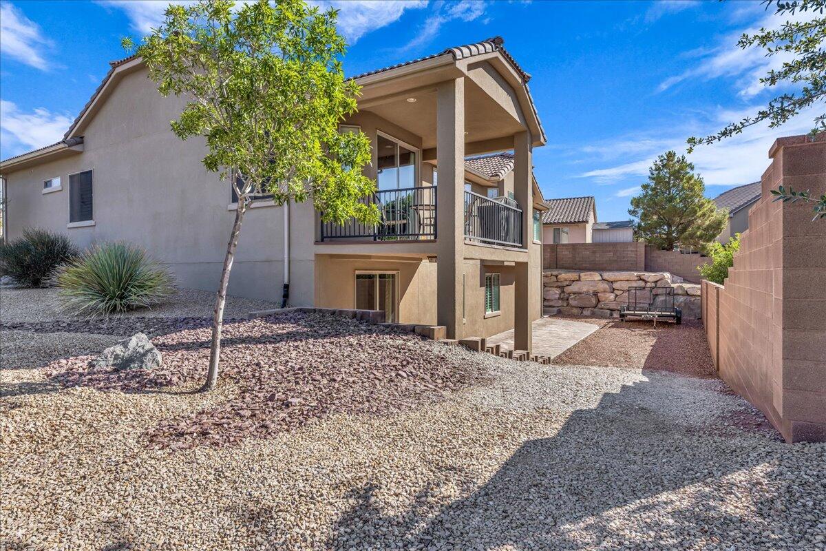 ESTATES AT HIDDEN VALLEY - Residential