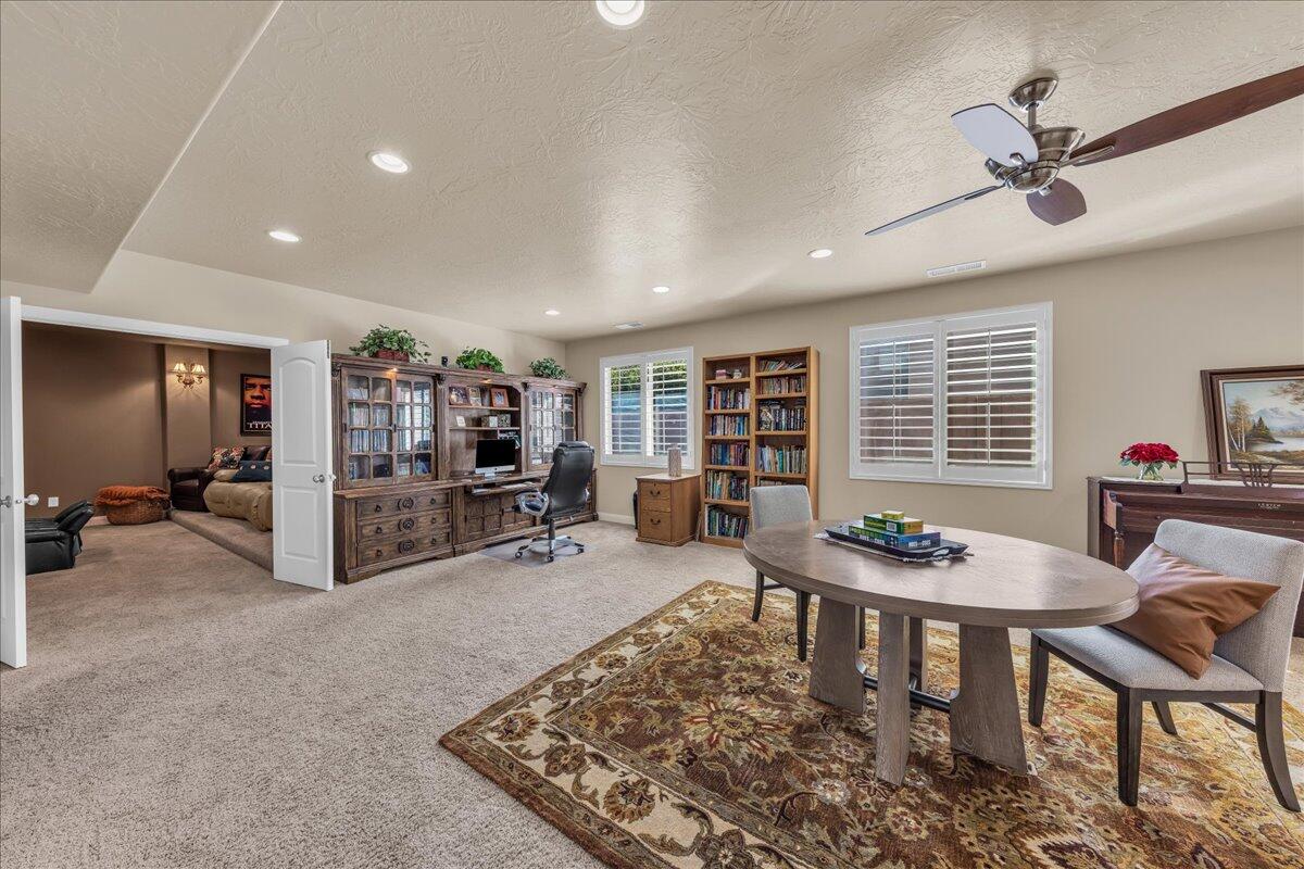 ESTATES AT HIDDEN VALLEY - Residential