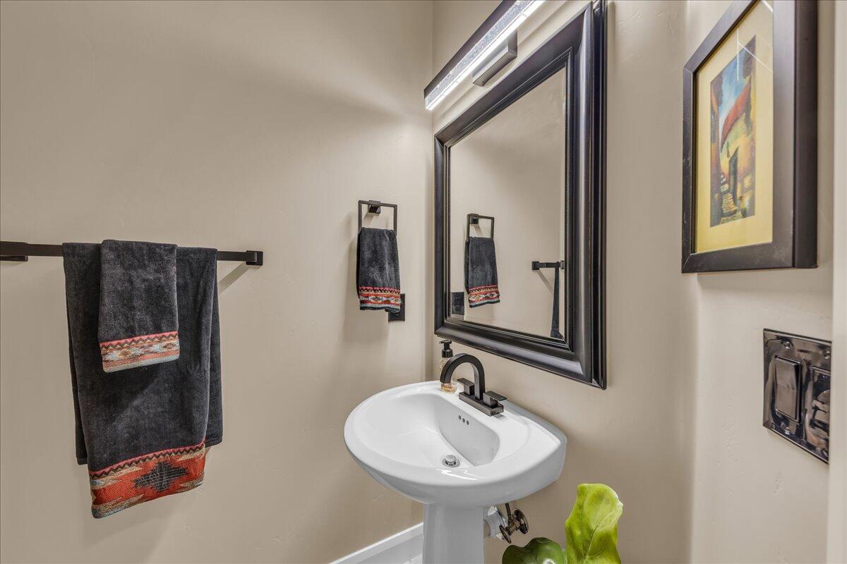 ESTATES AT HIDDEN VALLEY - Residential