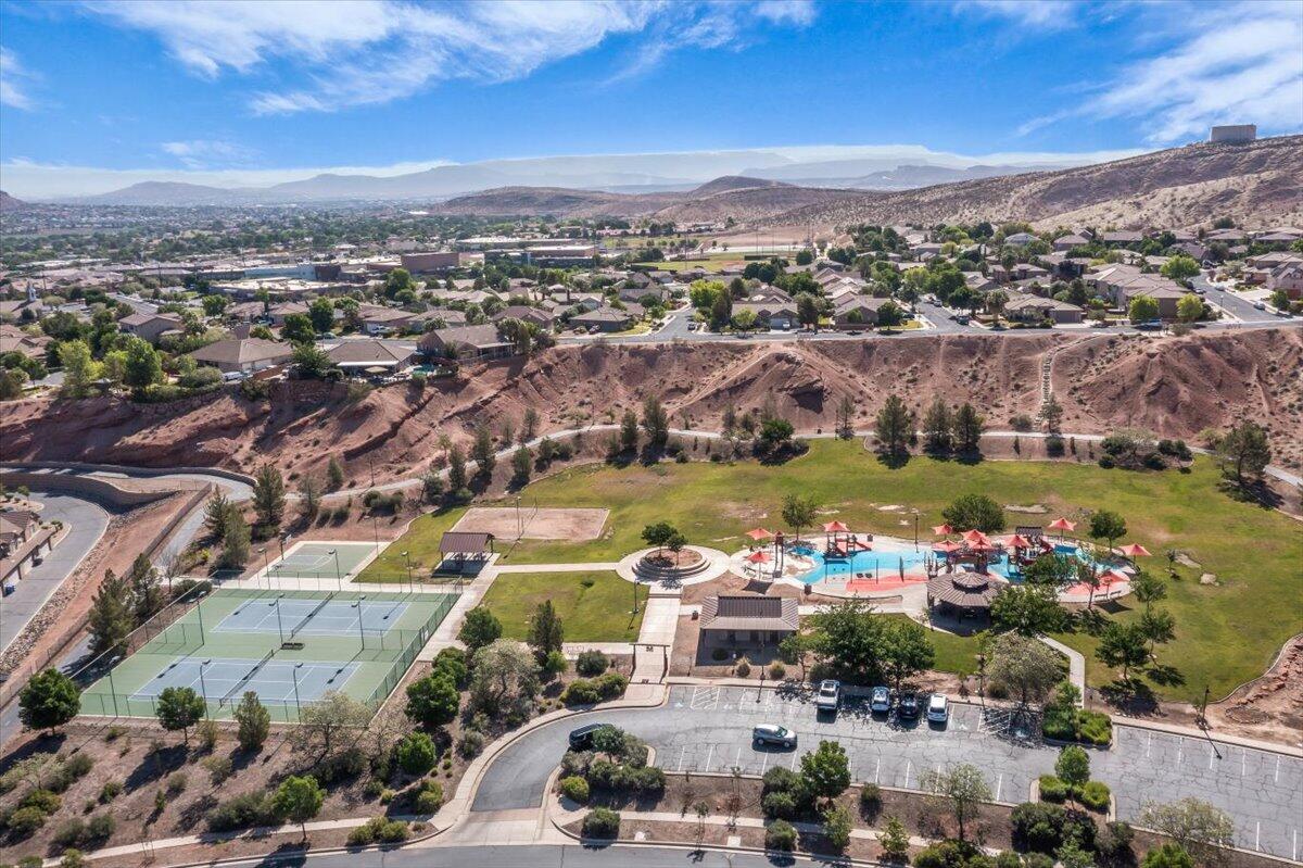 ESTATES AT HIDDEN VALLEY - Residential