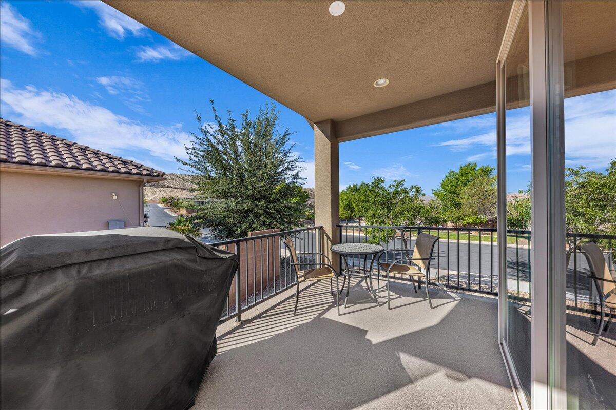 ESTATES AT HIDDEN VALLEY - Residential