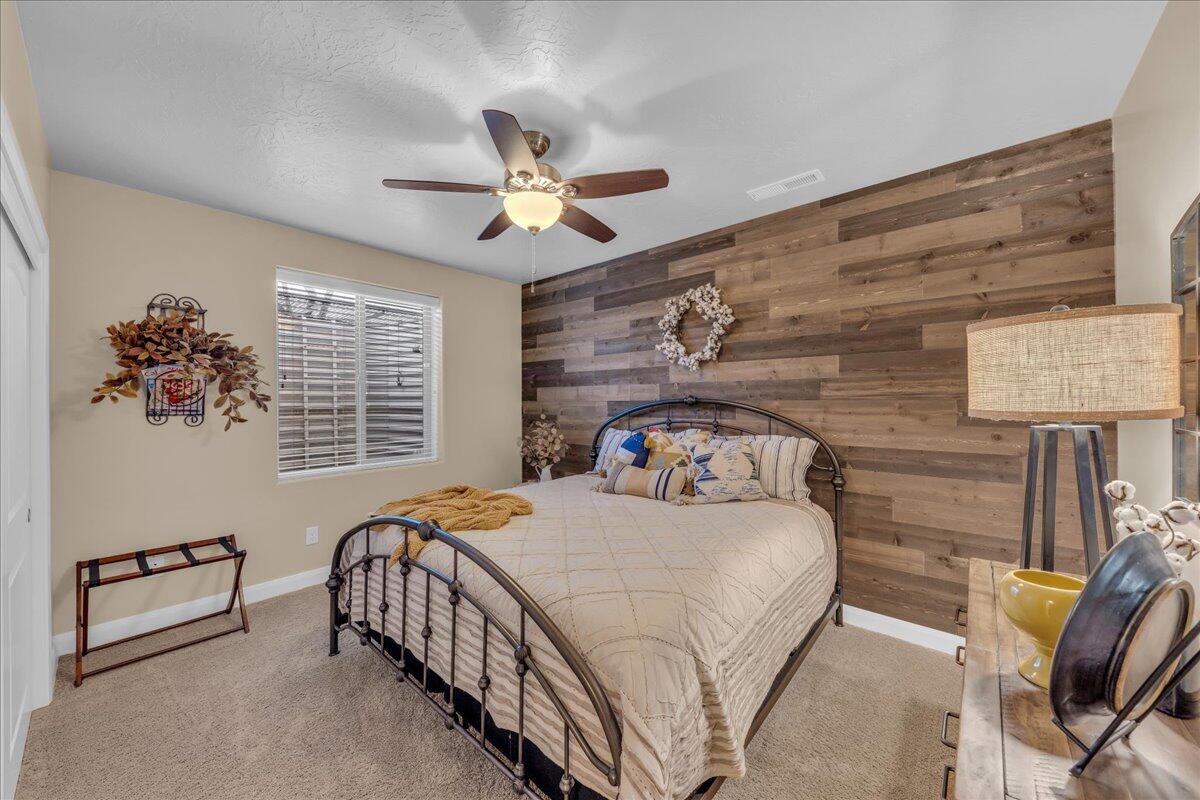 ESTATES AT HIDDEN VALLEY - Residential