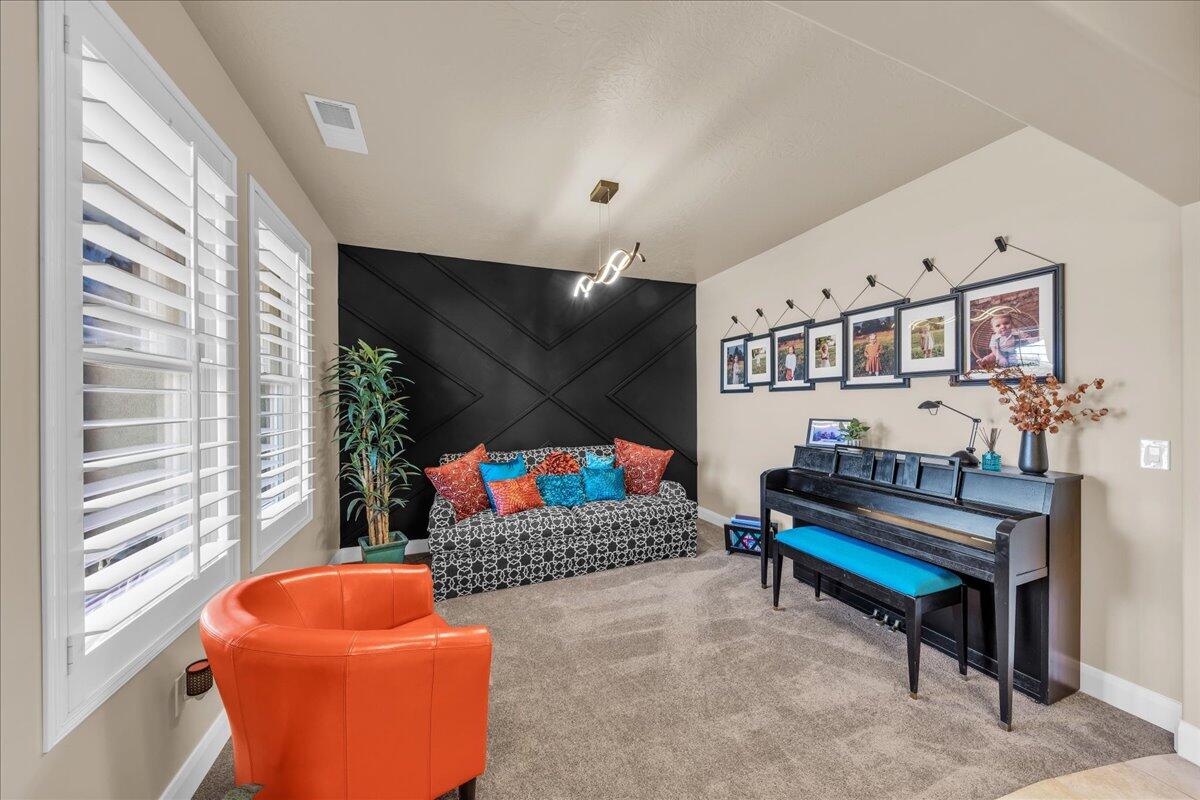 ESTATES AT HIDDEN VALLEY - Residential