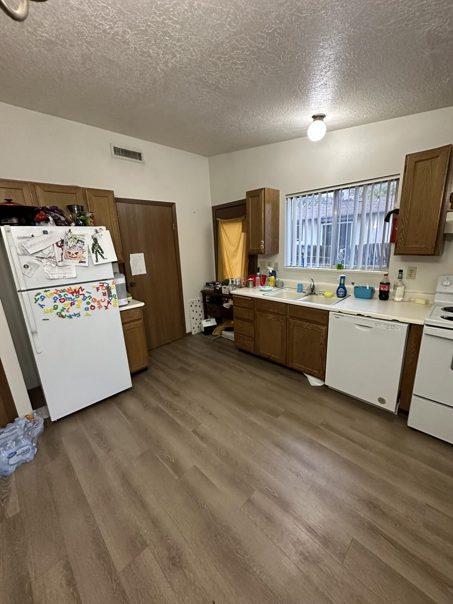 DIXIE SUNSHINE VILLAGE - Residential