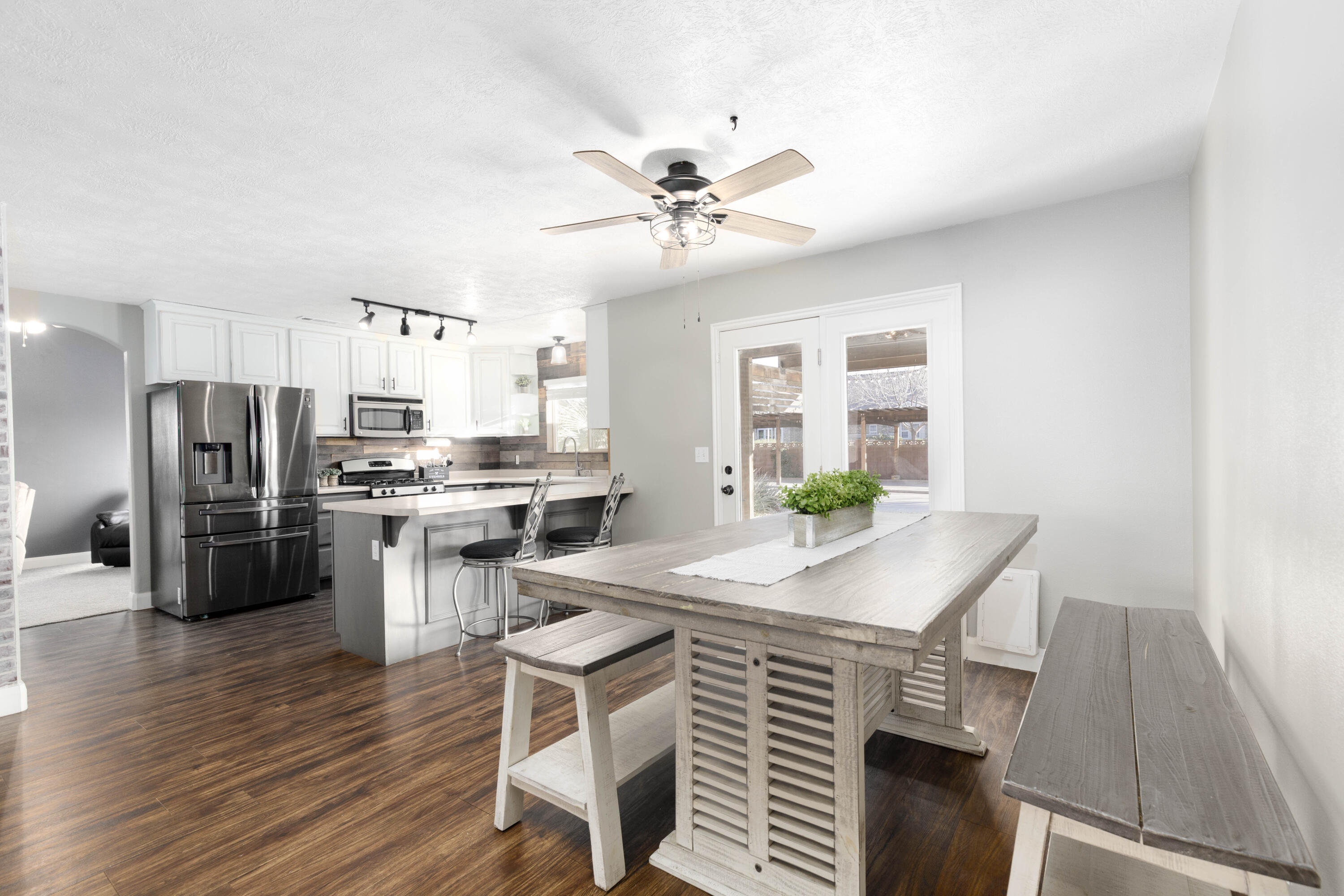 MEADOW LANE ESTATES - Residential