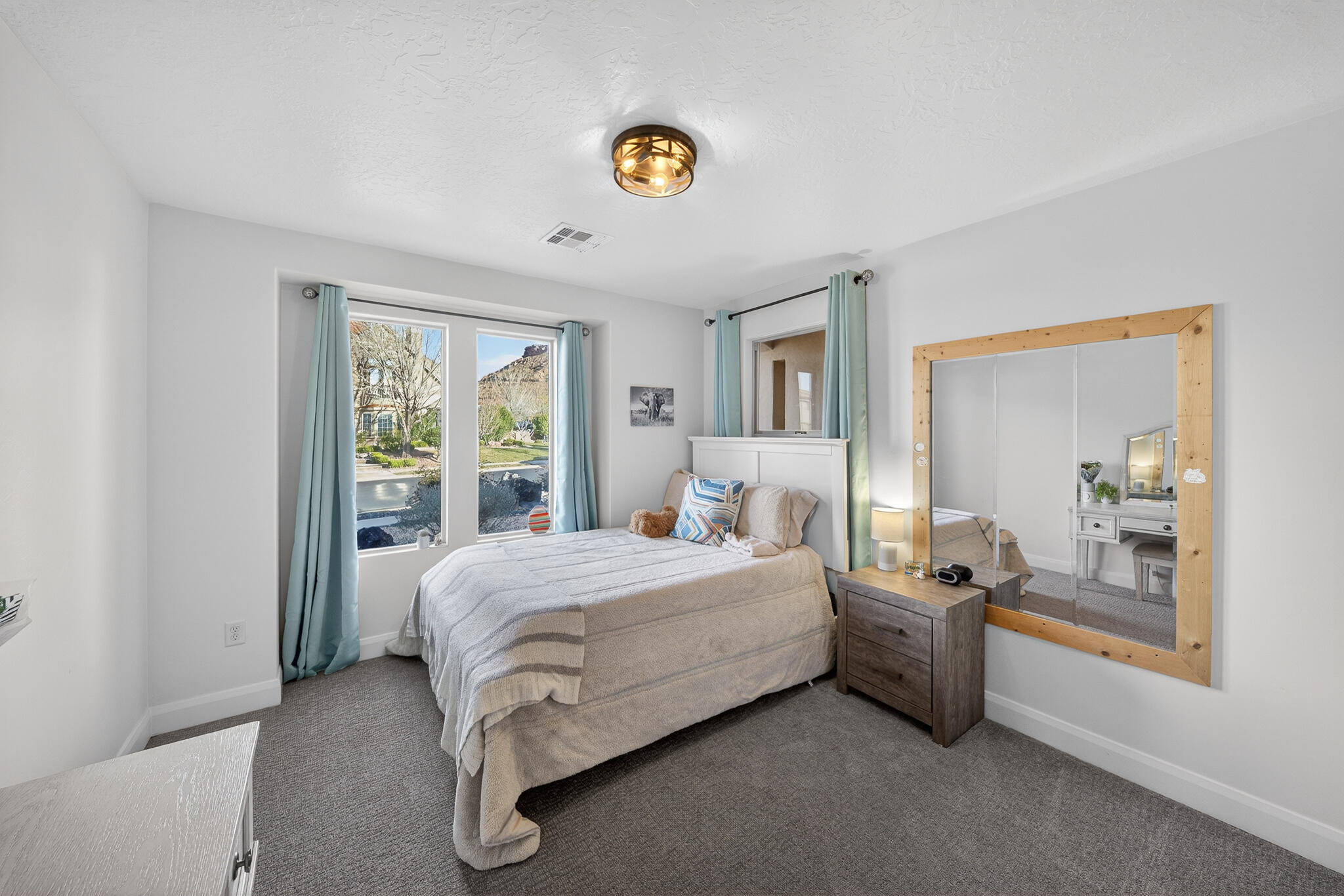 SUN VALLEY ESTATES - Residential