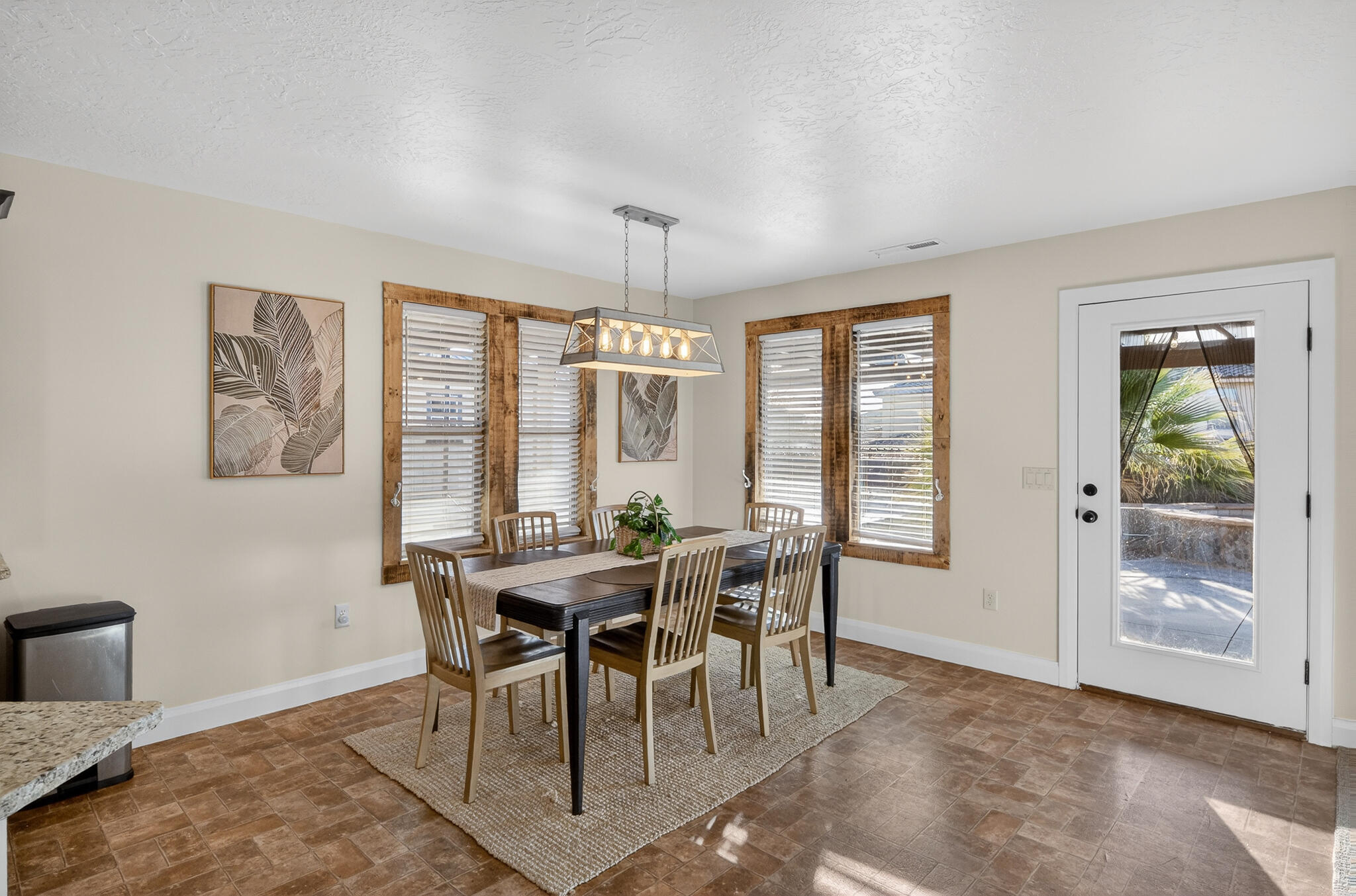 SUN VALLEY ESTATES - Residential