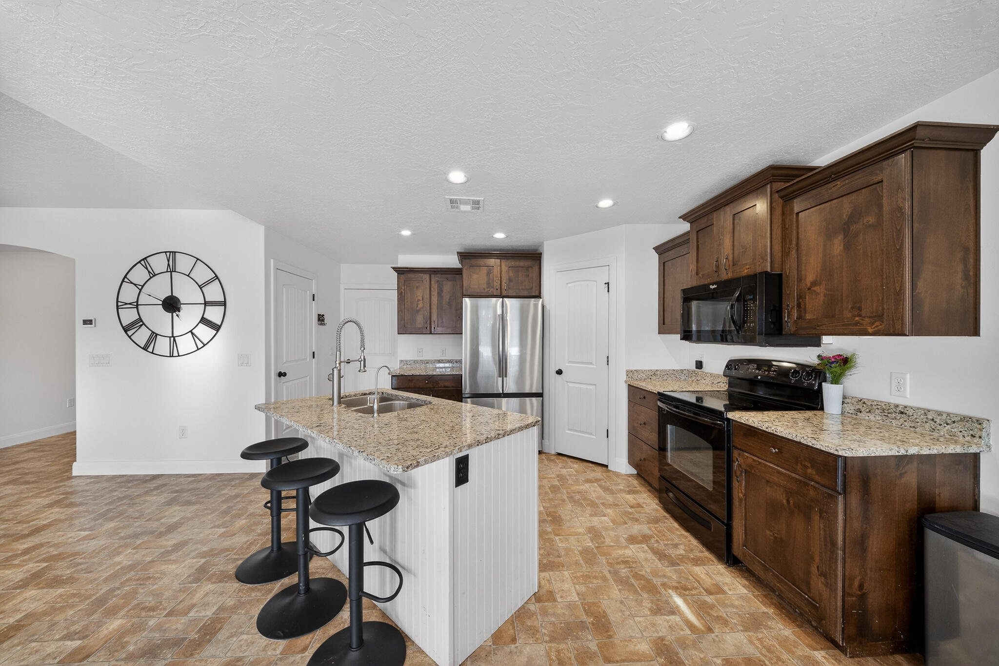 SUN VALLEY ESTATES - Residential