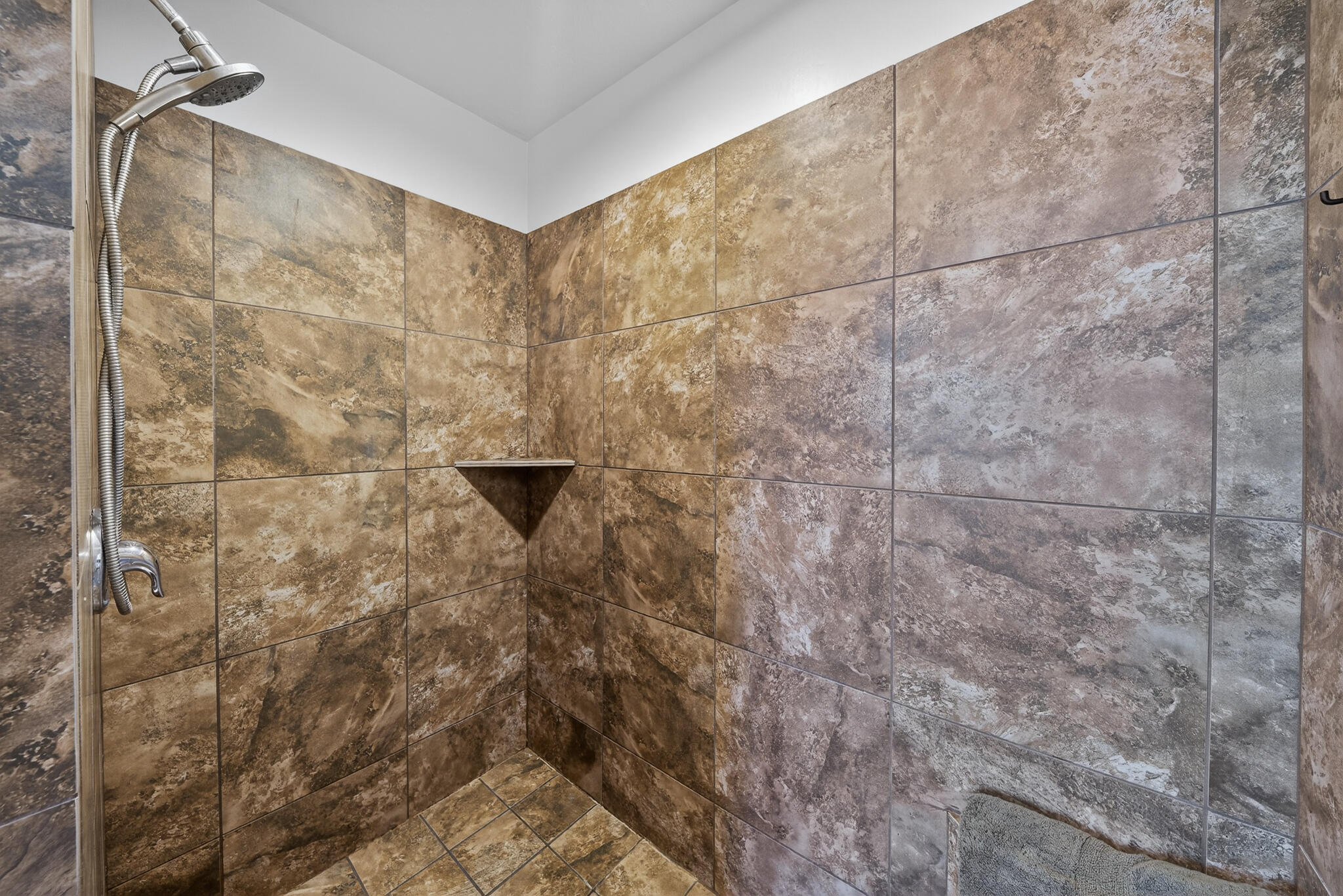 SUN VALLEY ESTATES - Residential