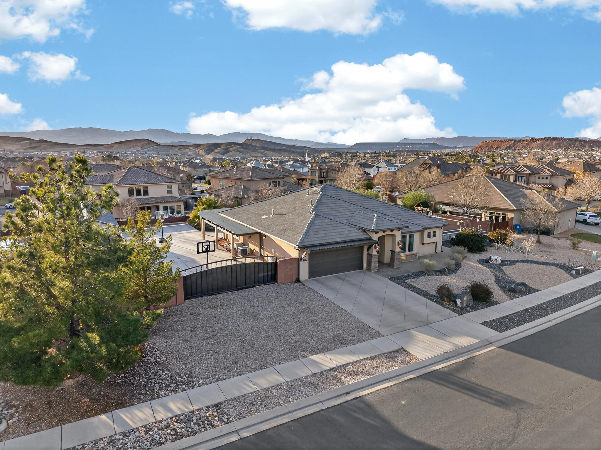 SUN VALLEY ESTATES - Residential