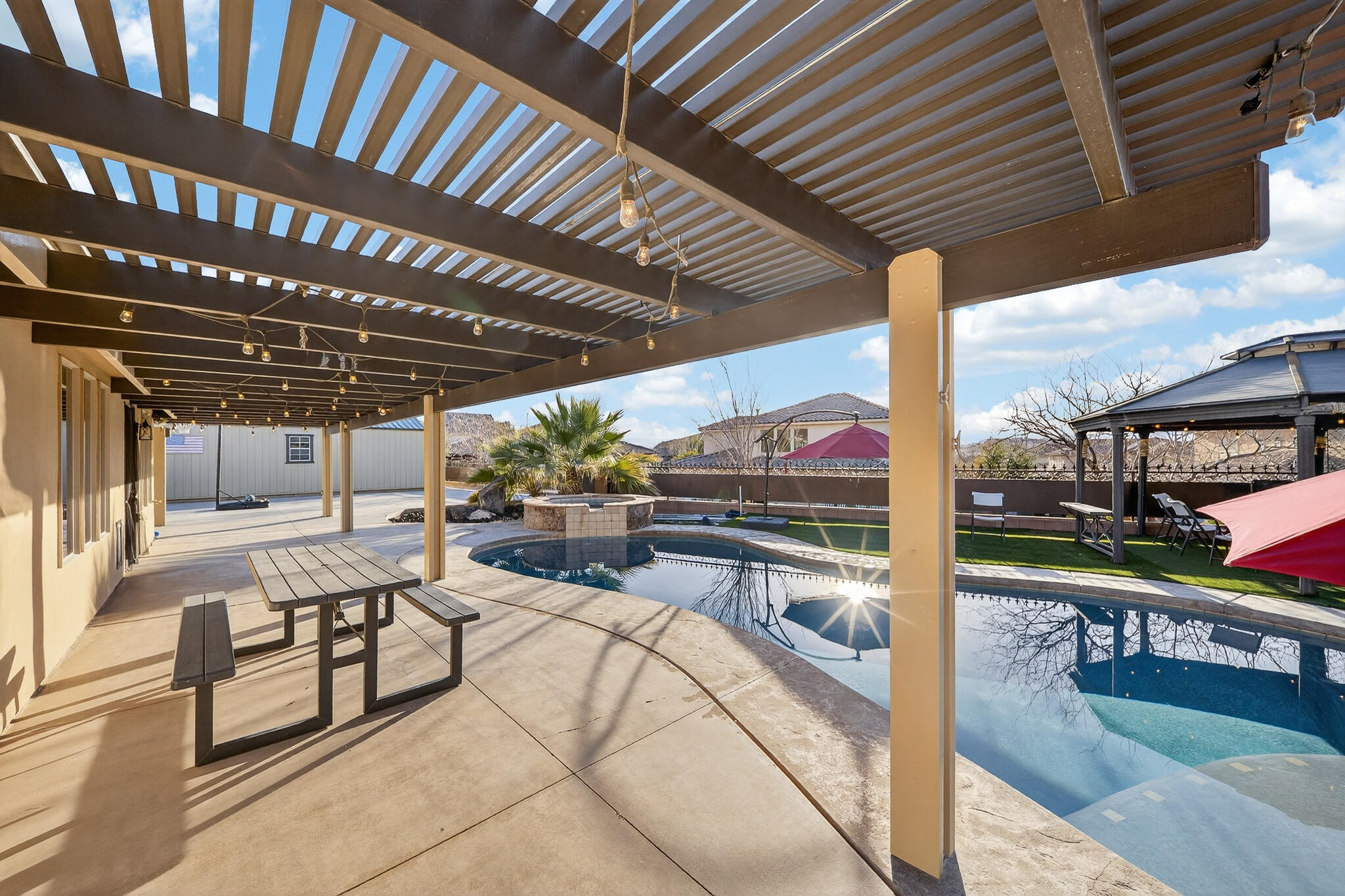 SUN VALLEY ESTATES - Residential