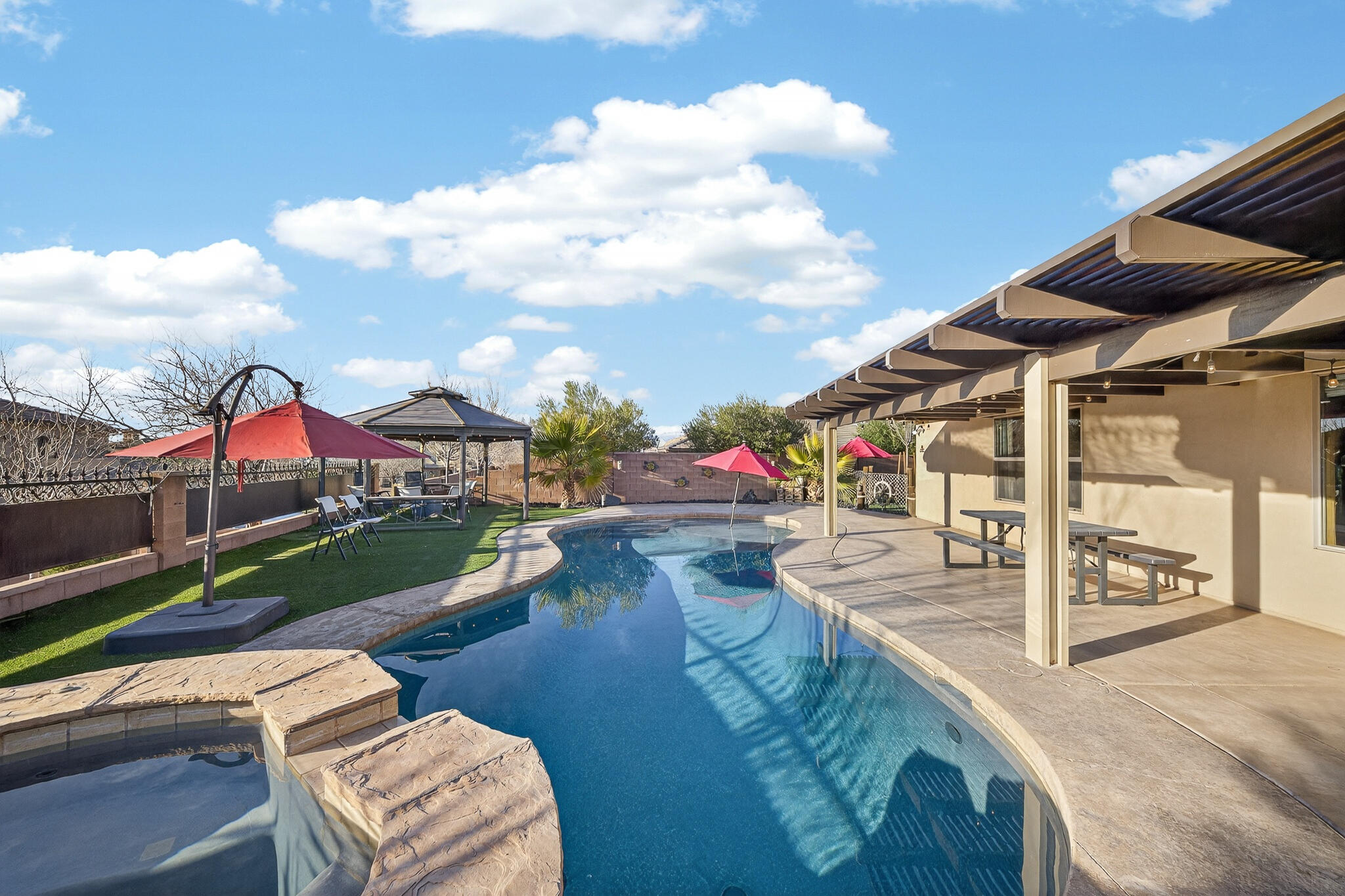 SUN VALLEY ESTATES - Residential