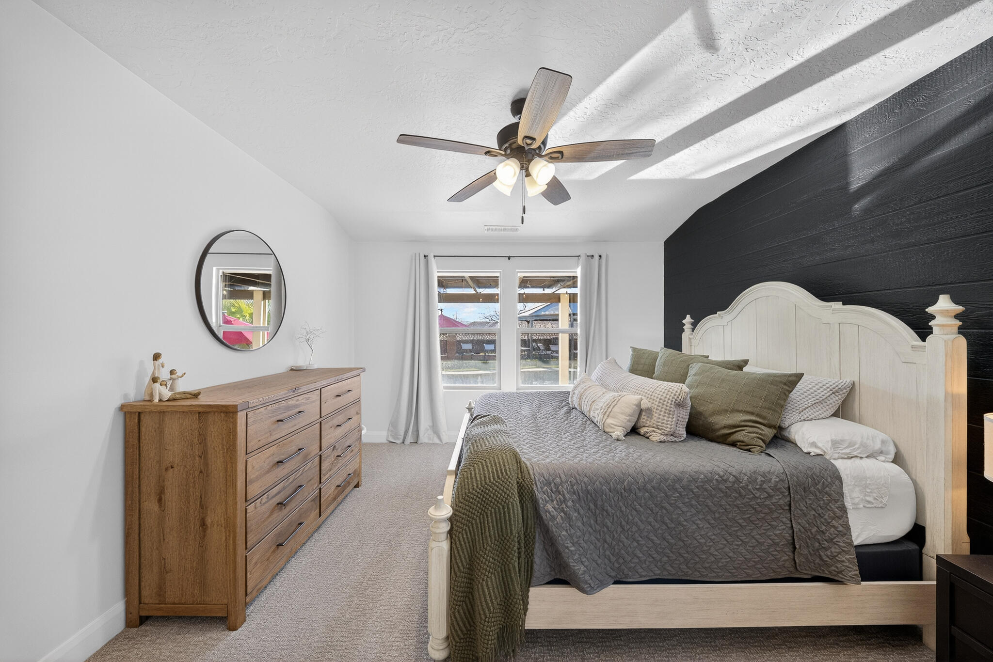 SUN VALLEY ESTATES - Residential