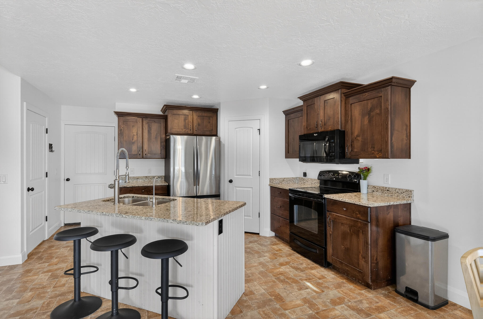 SUN VALLEY ESTATES - Residential