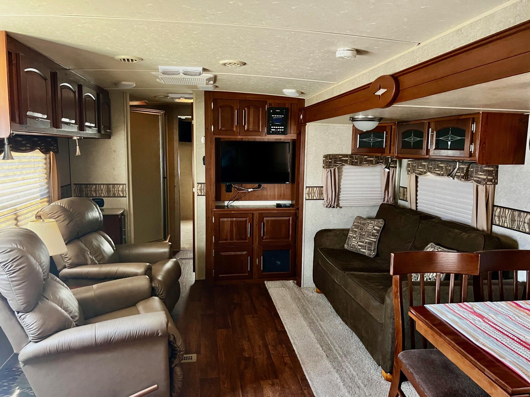 DIXIE DOWNS RV RESORT - Land