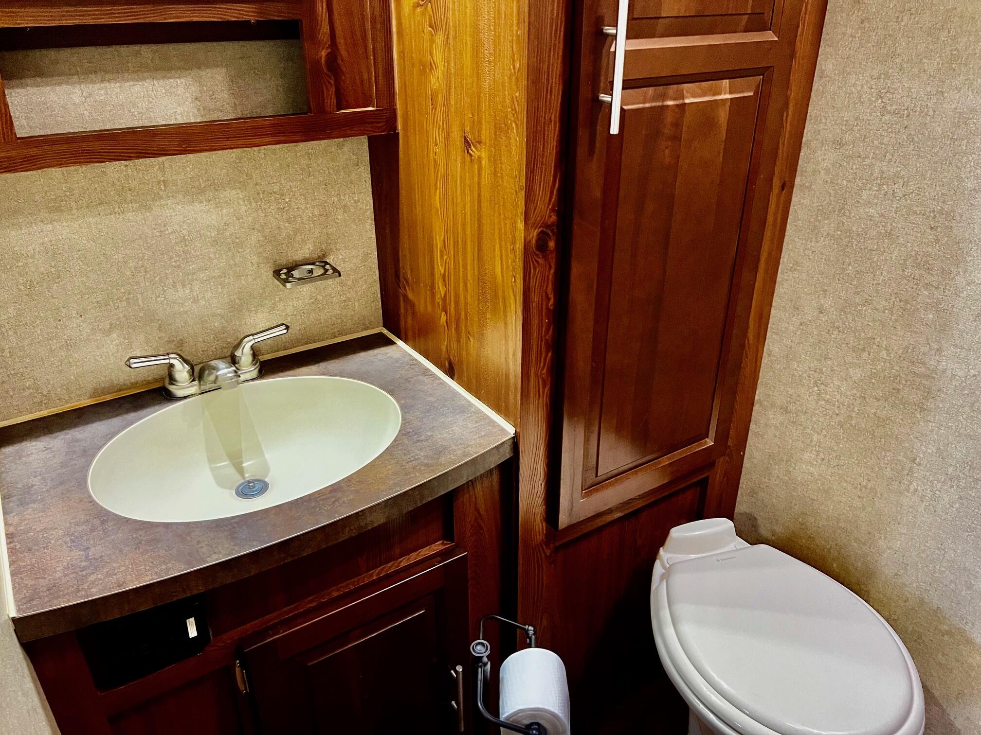 DIXIE DOWNS RV RESORT - Land