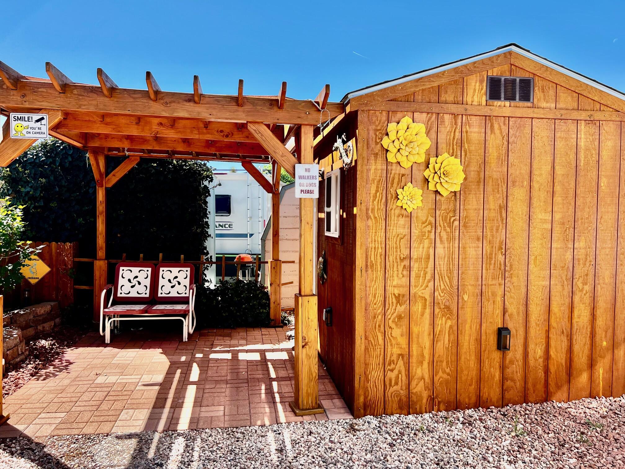 DIXIE DOWNS RV RESORT - Land