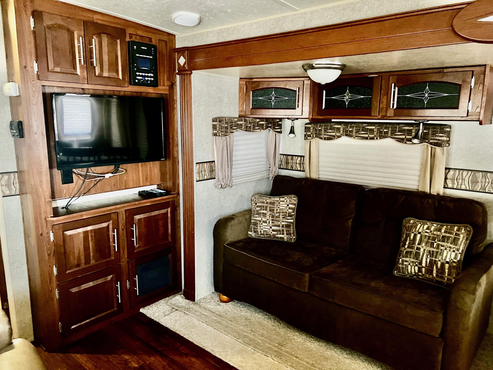 DIXIE DOWNS RV RESORT - Land