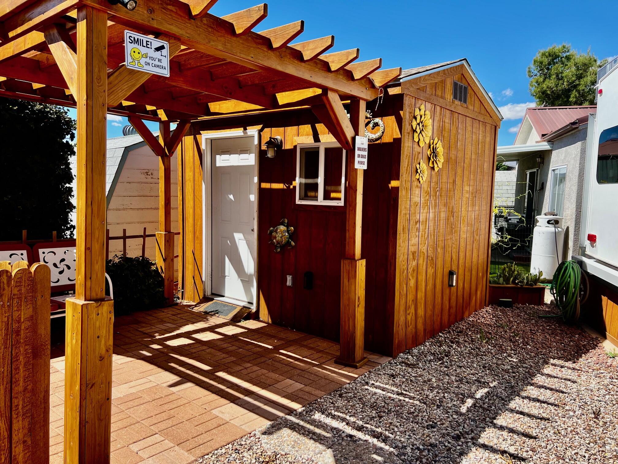 DIXIE DOWNS RV RESORT - Land